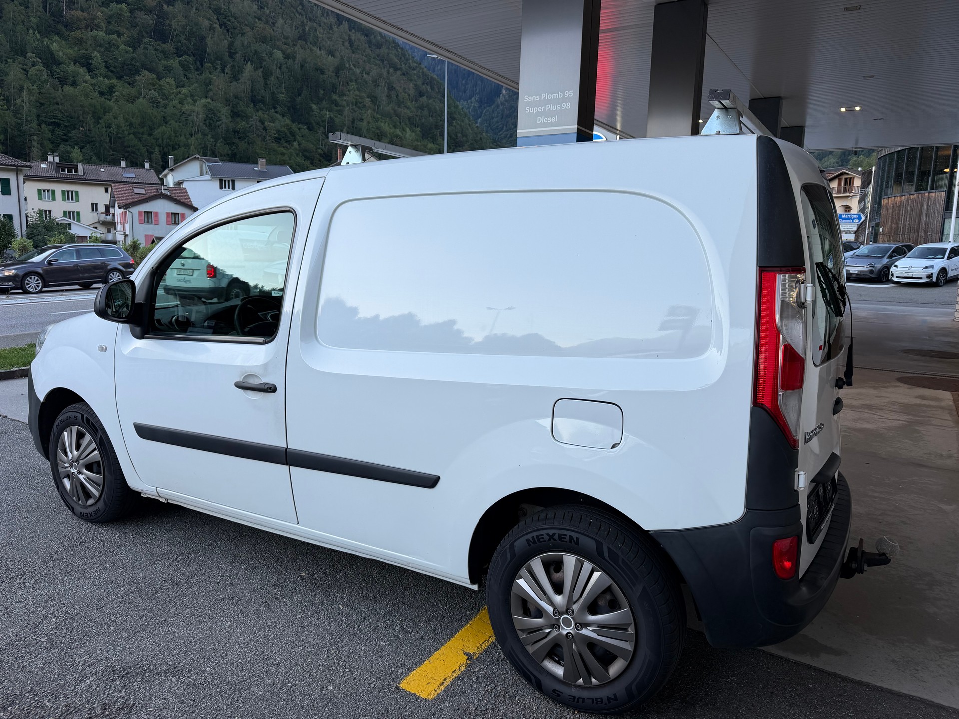 RENAULT Kangoo Medium TCe 115 ENERGY Access-image-1