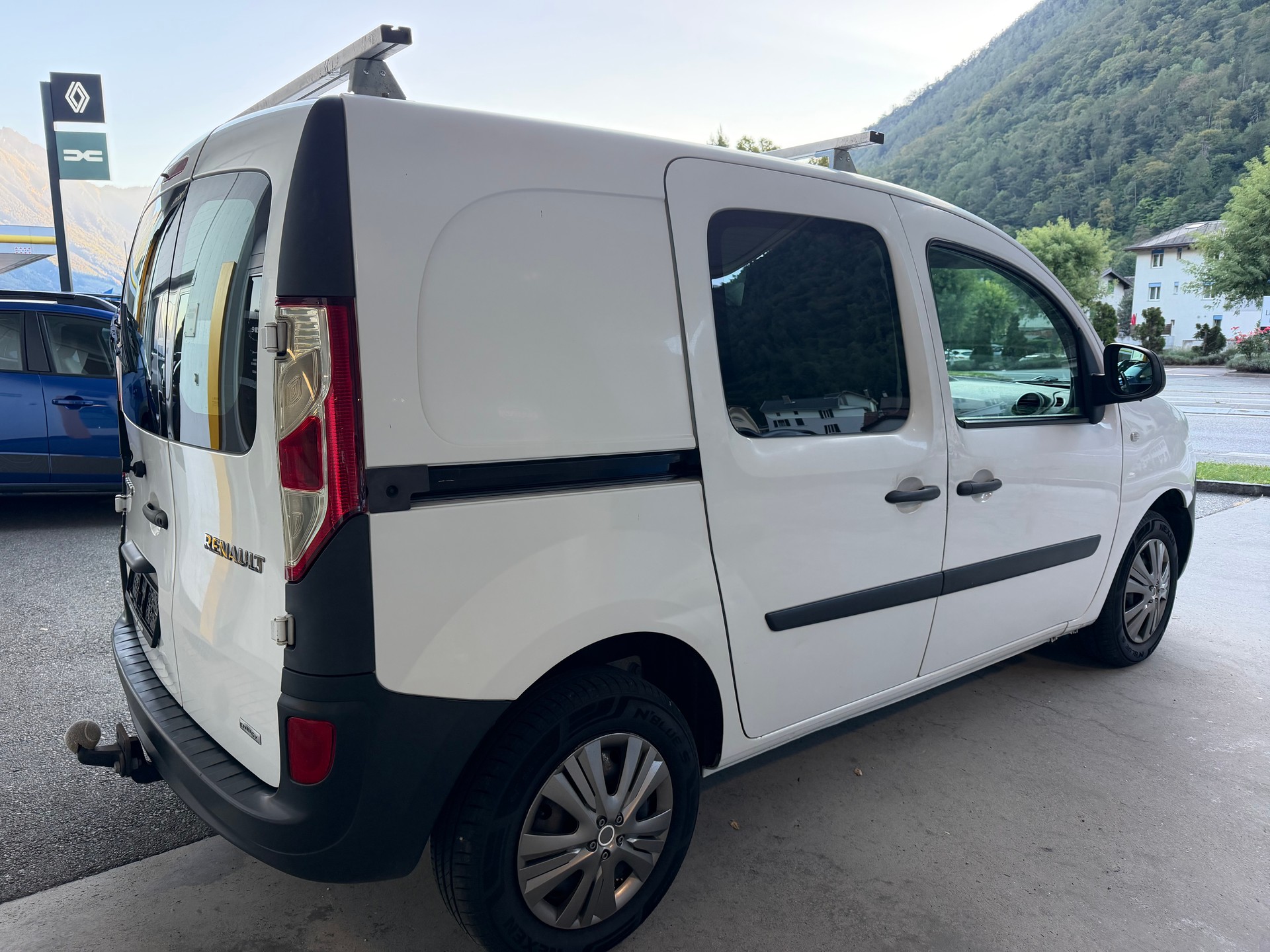 RENAULT Kangoo Medium TCe 115 ENERGY Access-image-2