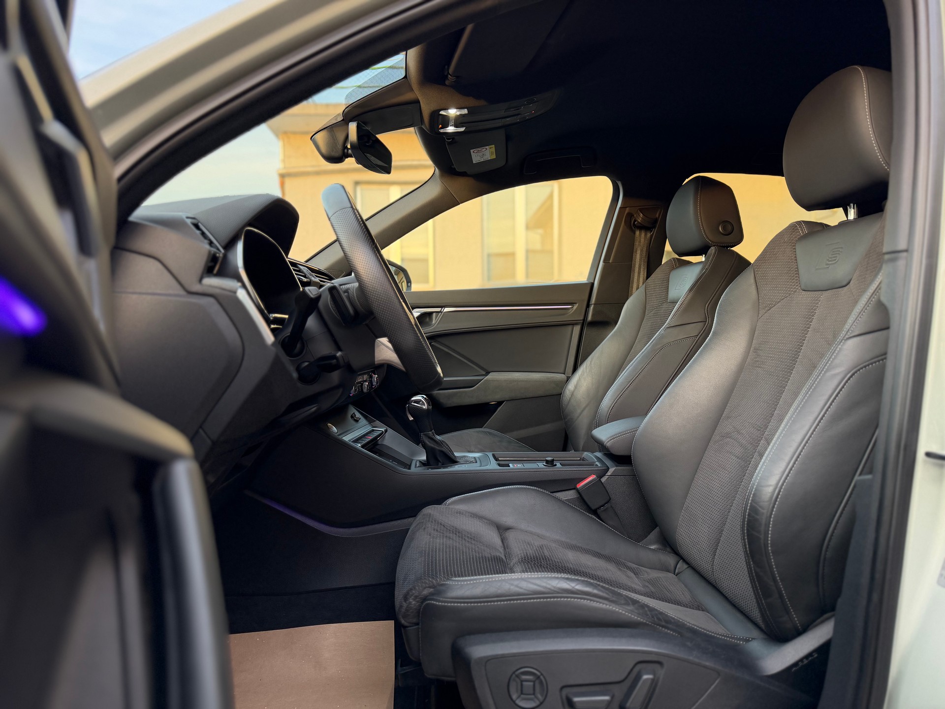 AUDI Q3 Sportback 45 TFSI S line quattro S-tronic-image-11