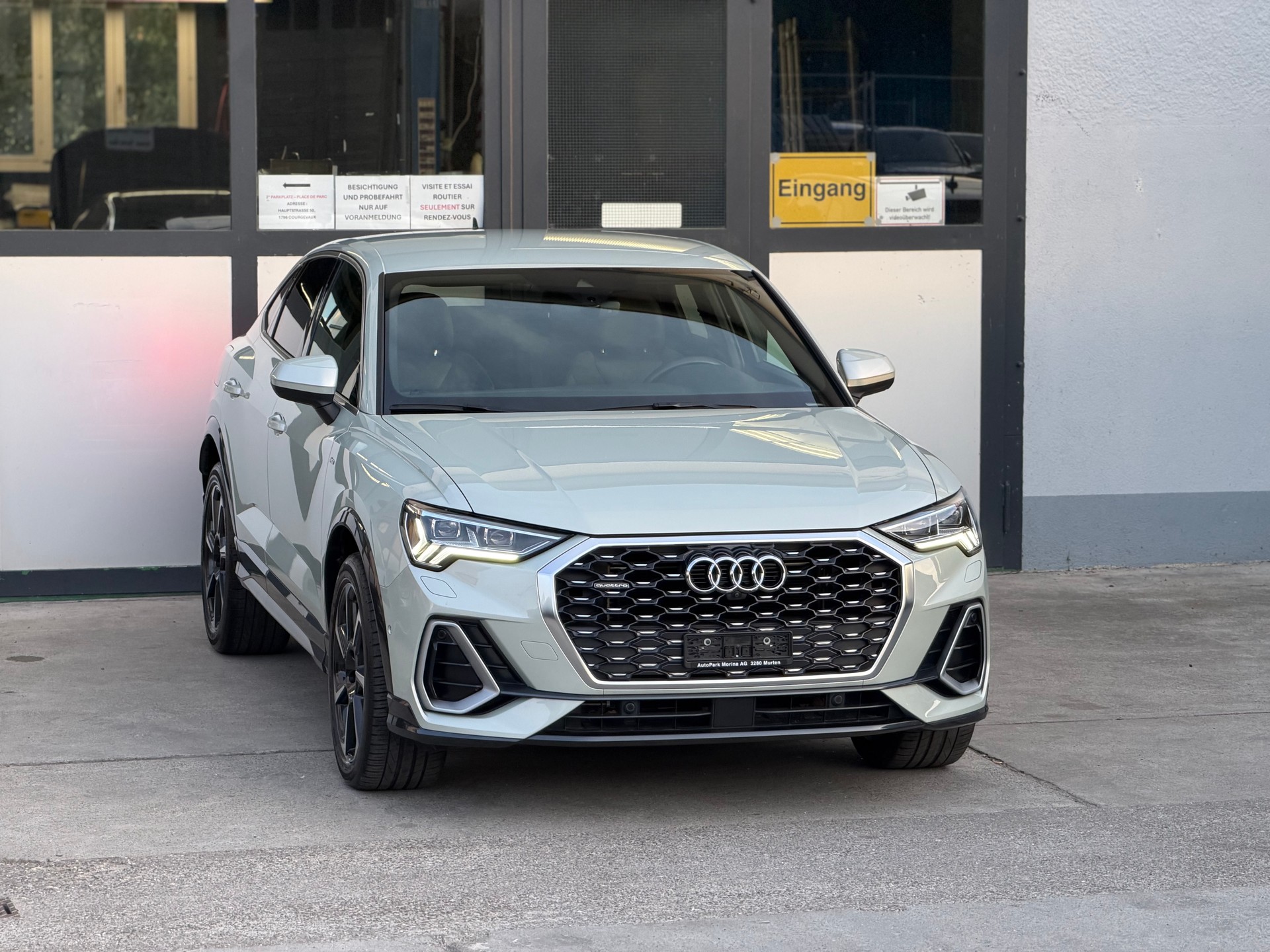 AUDI Q3 Sportback 45 TFSI S line quattro S-tronic-image-3