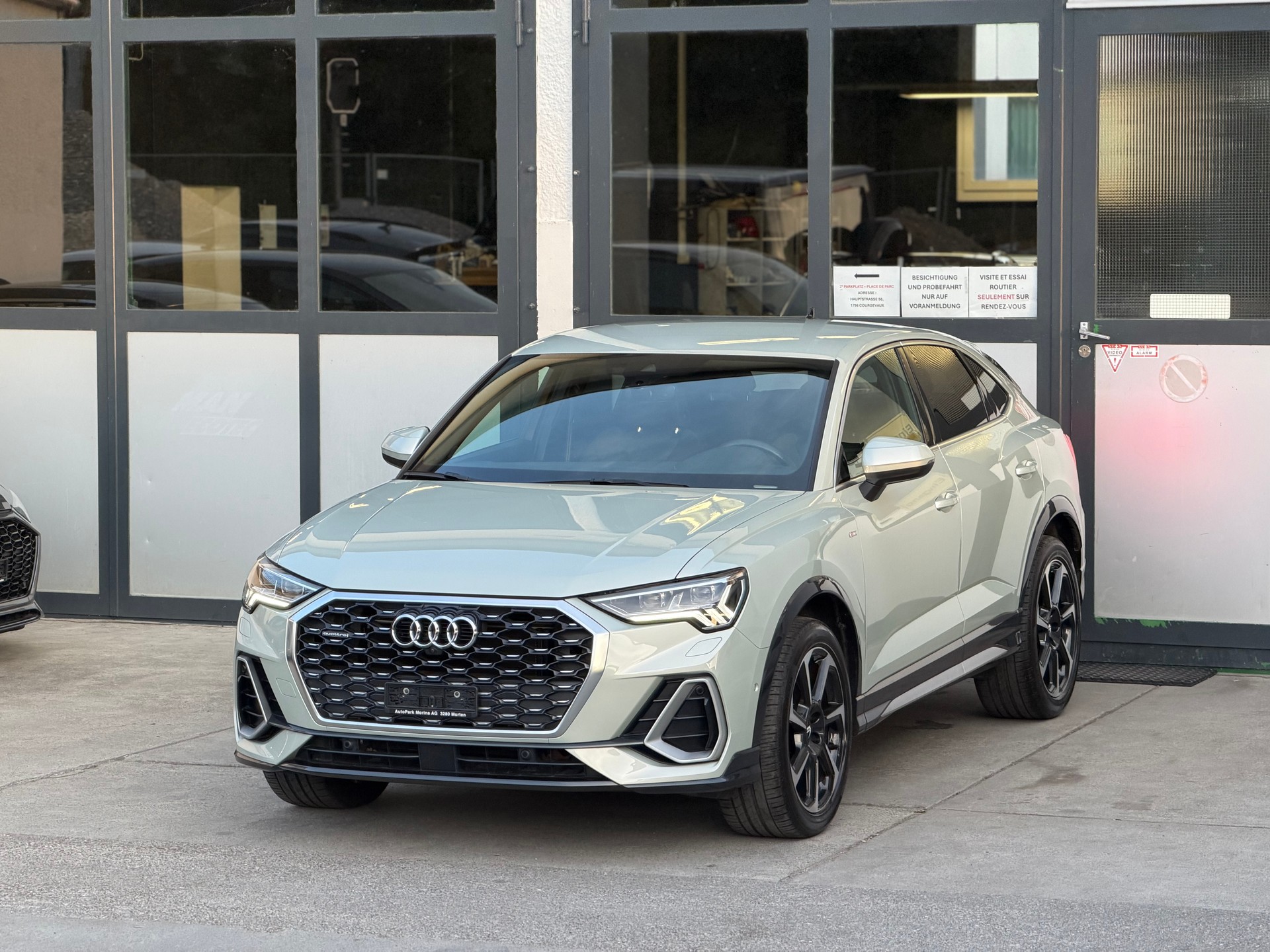 AUDI Q3 Sportback 45 TFSI S line quattro S-tronic-image-1