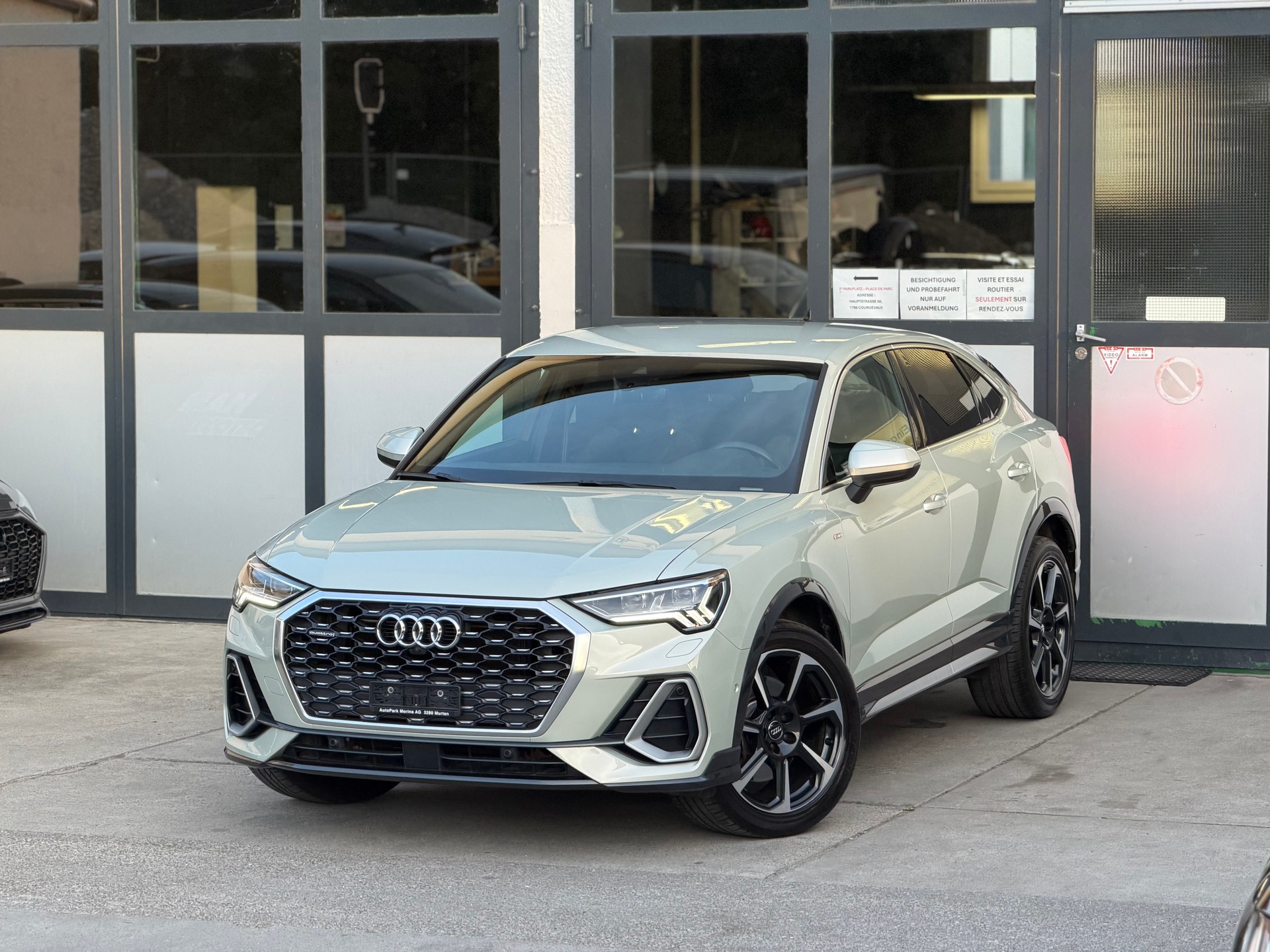 AUDI Q3 Sportback 45 TFSI S line quattro S-tronic-image-0