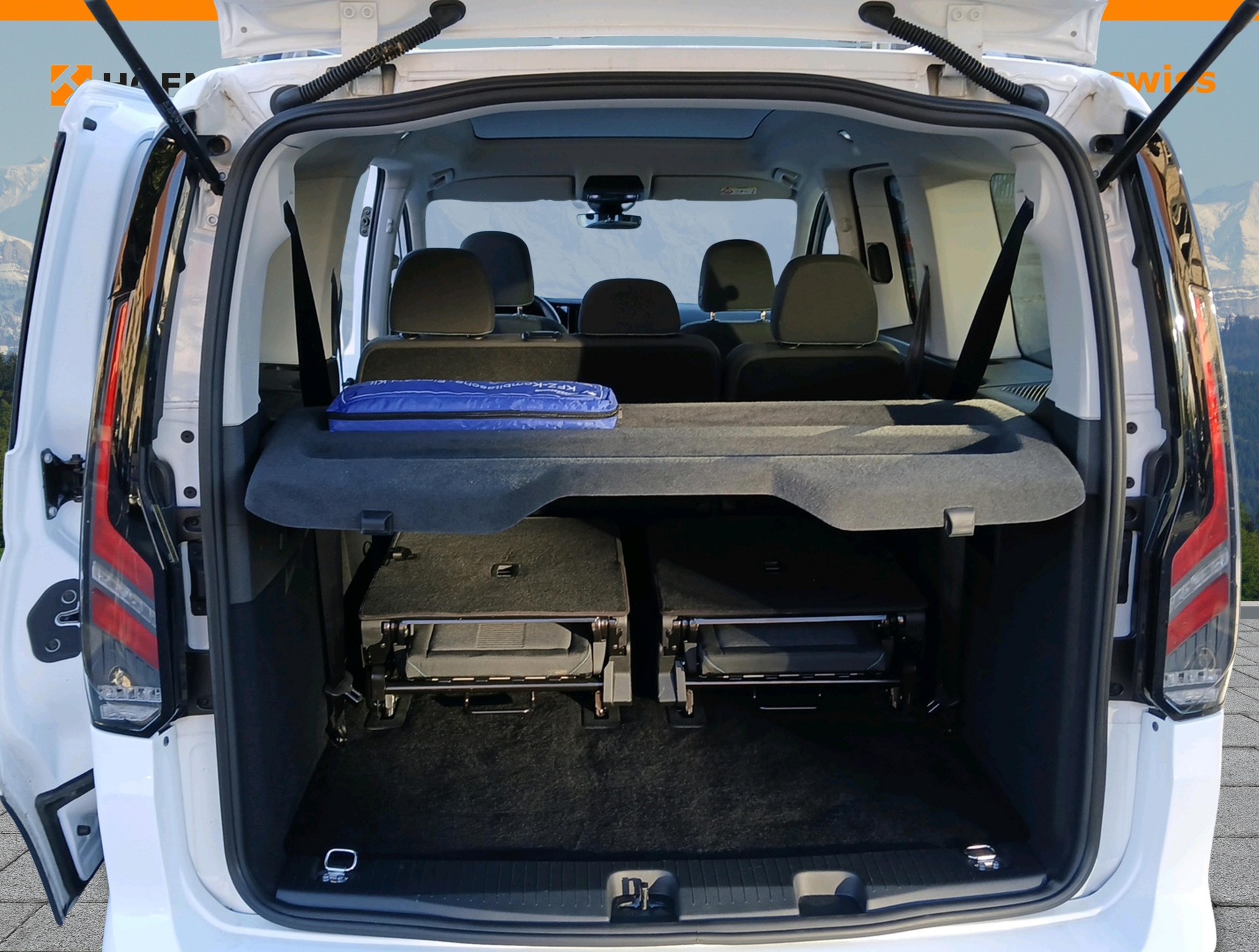 FORD GRAND TOURNEO CONNECT-image-9