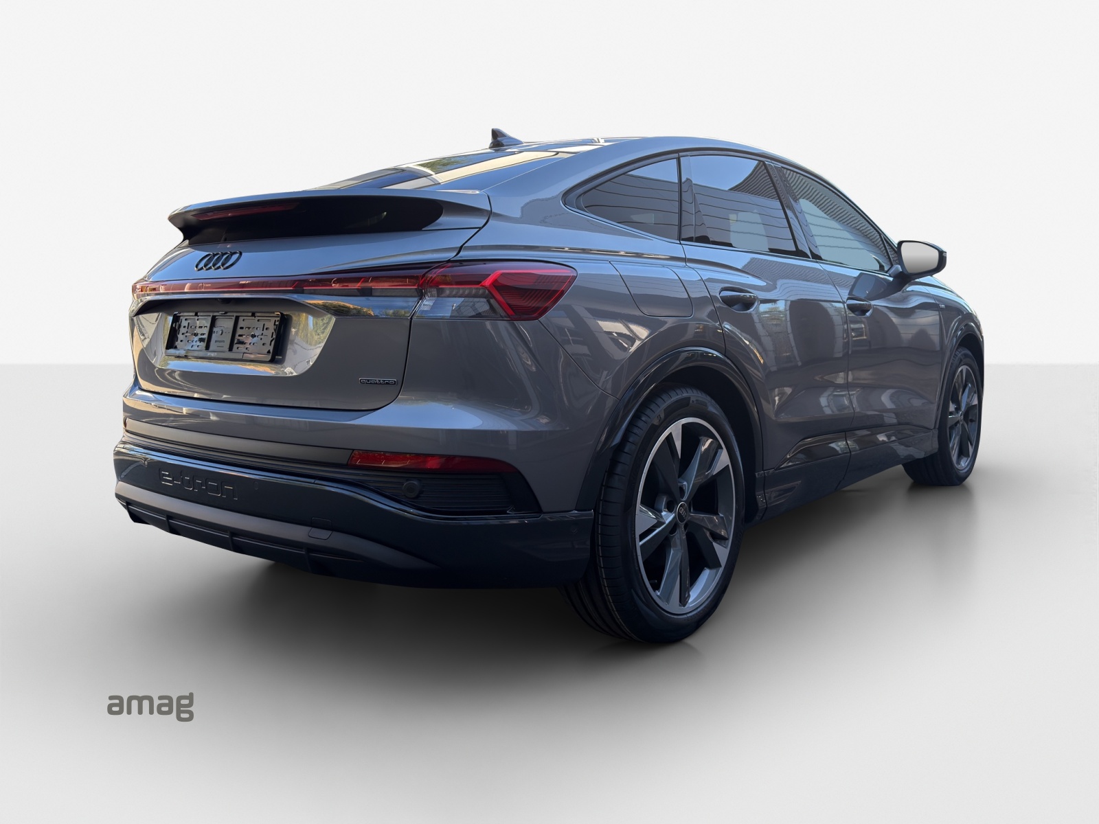 AUDI Q4 Sportback e-tron 50 quattro-image-4