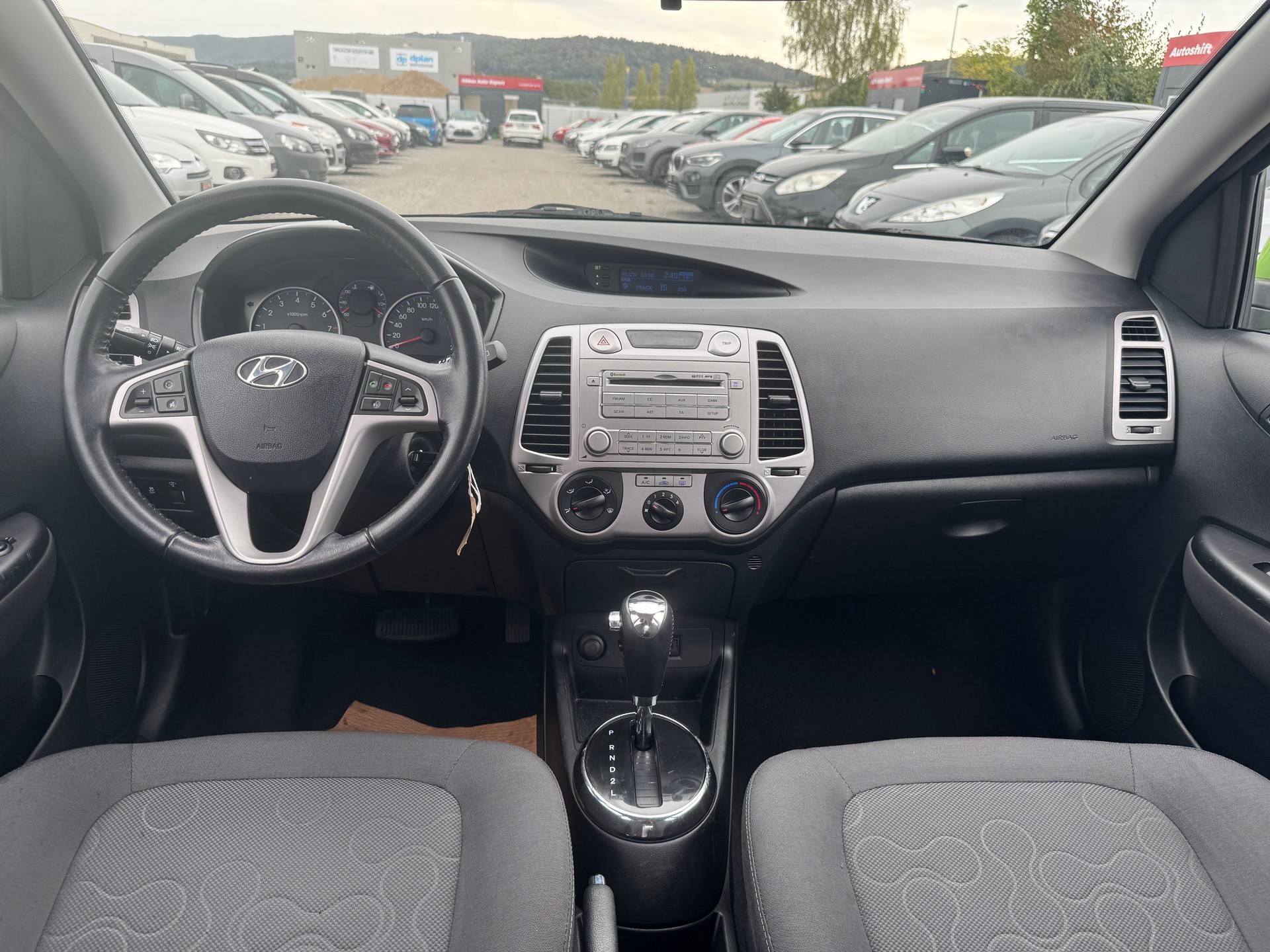 HYUNDAI i20 1.4 Style Automatic-image-7