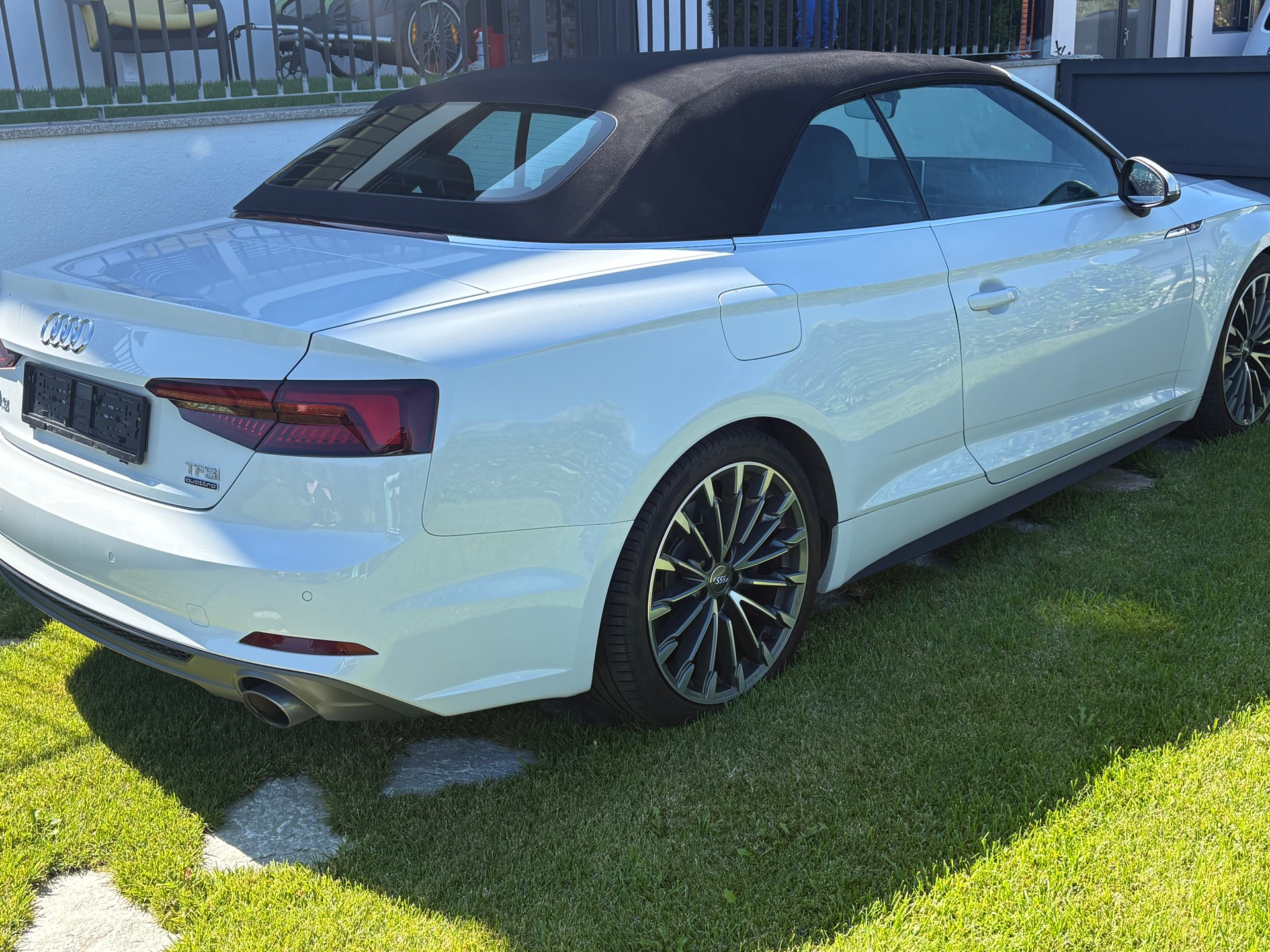 AUDI 2.0 TFSI quattro S-Tronic-image-2