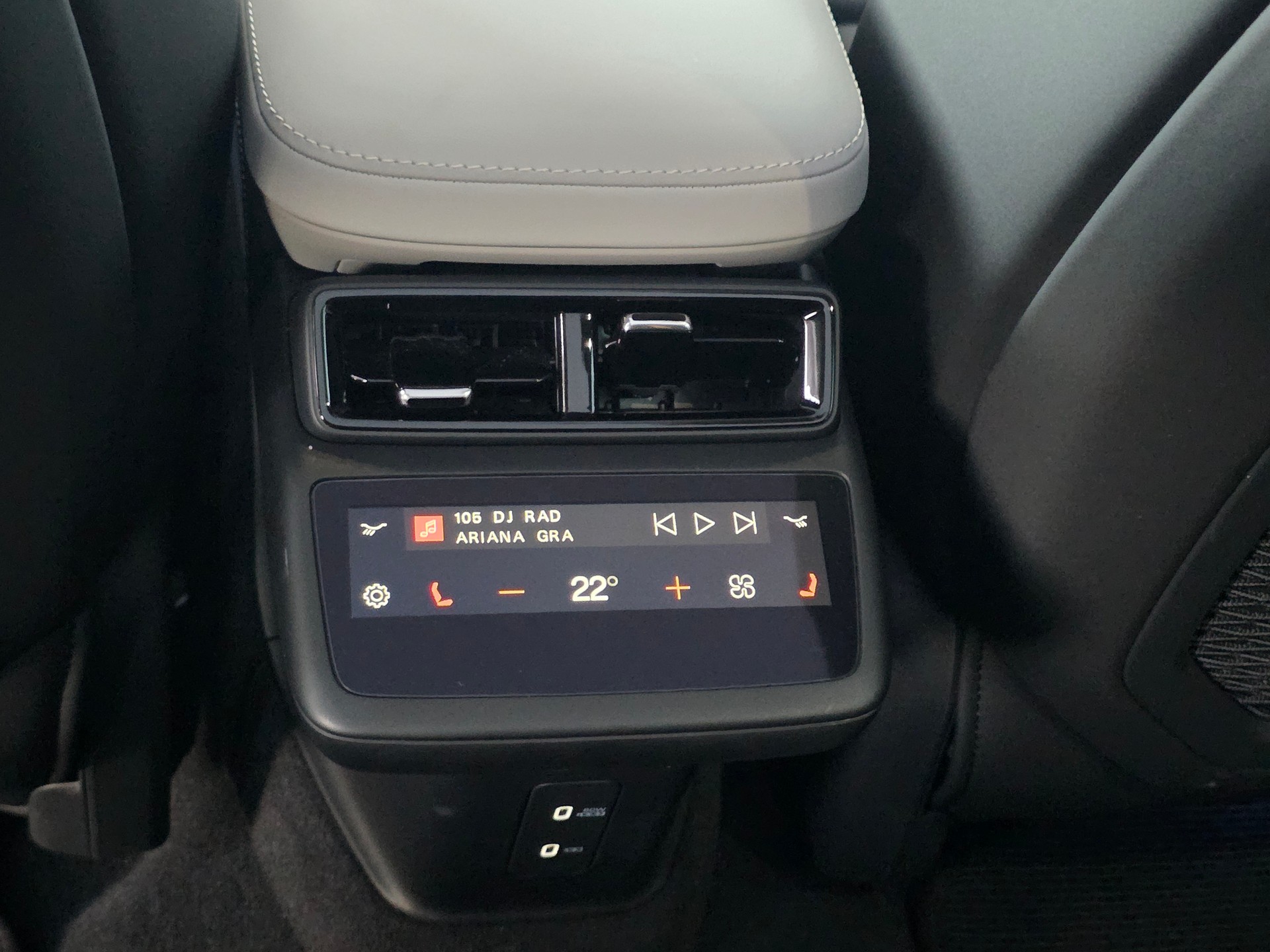 POLESTAR Polestar 4 Long Range Dual 100kWh ** GRATIS SERVICE -PERFORMANCE PAKET -PILOT PAKET -PLUS PAKET - GARANTIE BIS 03.2033 **-image-20