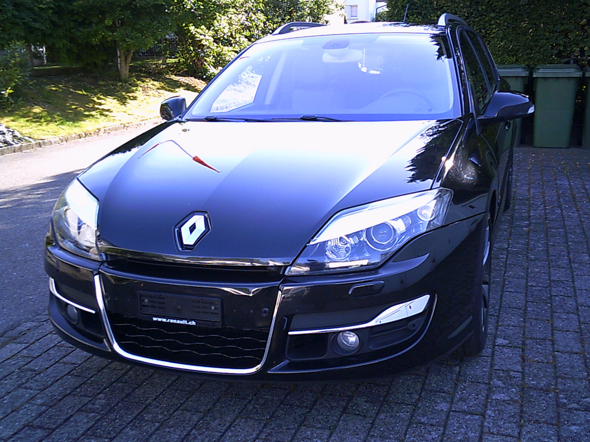RENAULT Laguna Grandtour 2.0 dCi Initiale Automatic-image-6