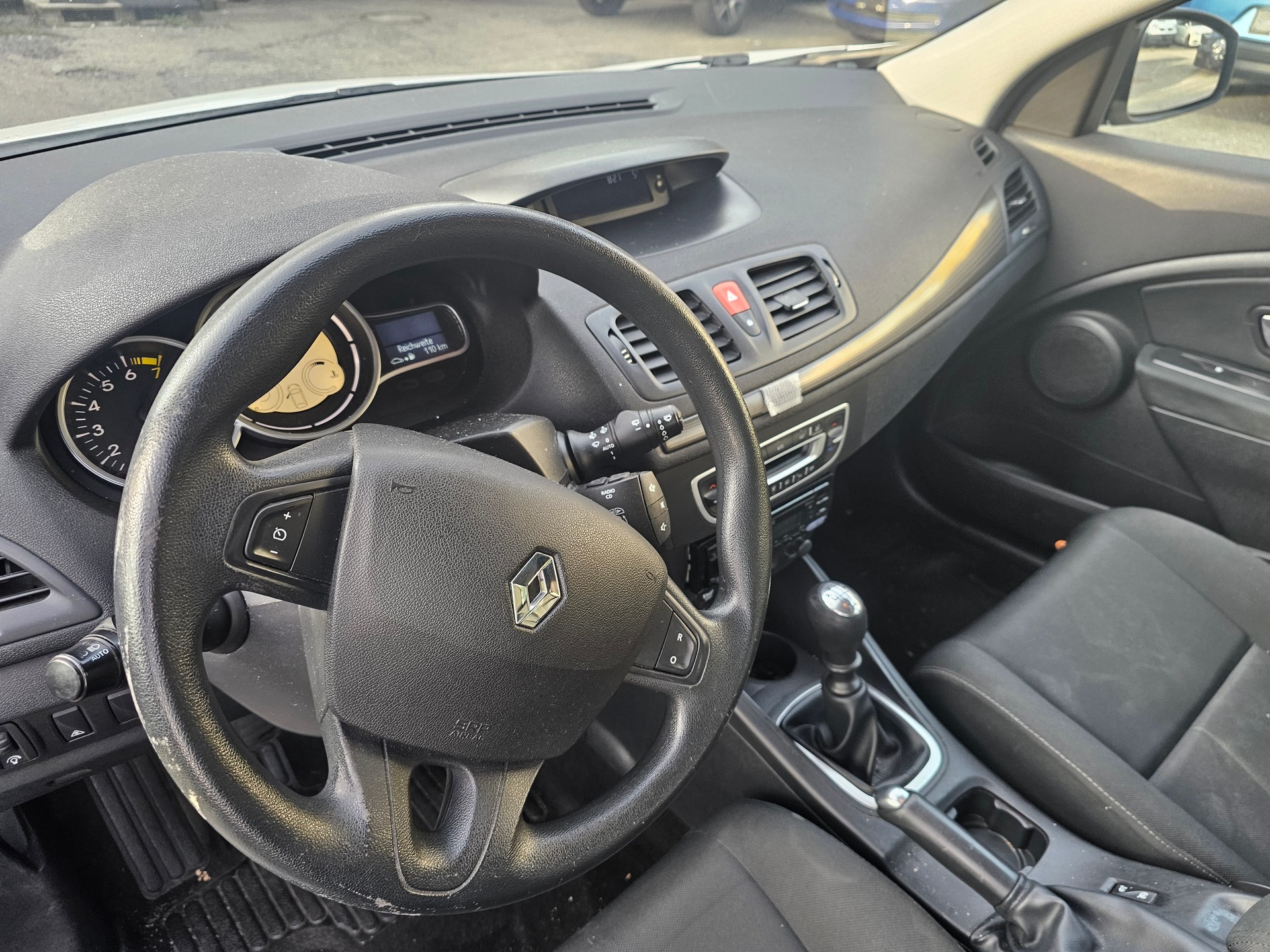 RENAULT Mégane 1.6 16V Expression-image-5