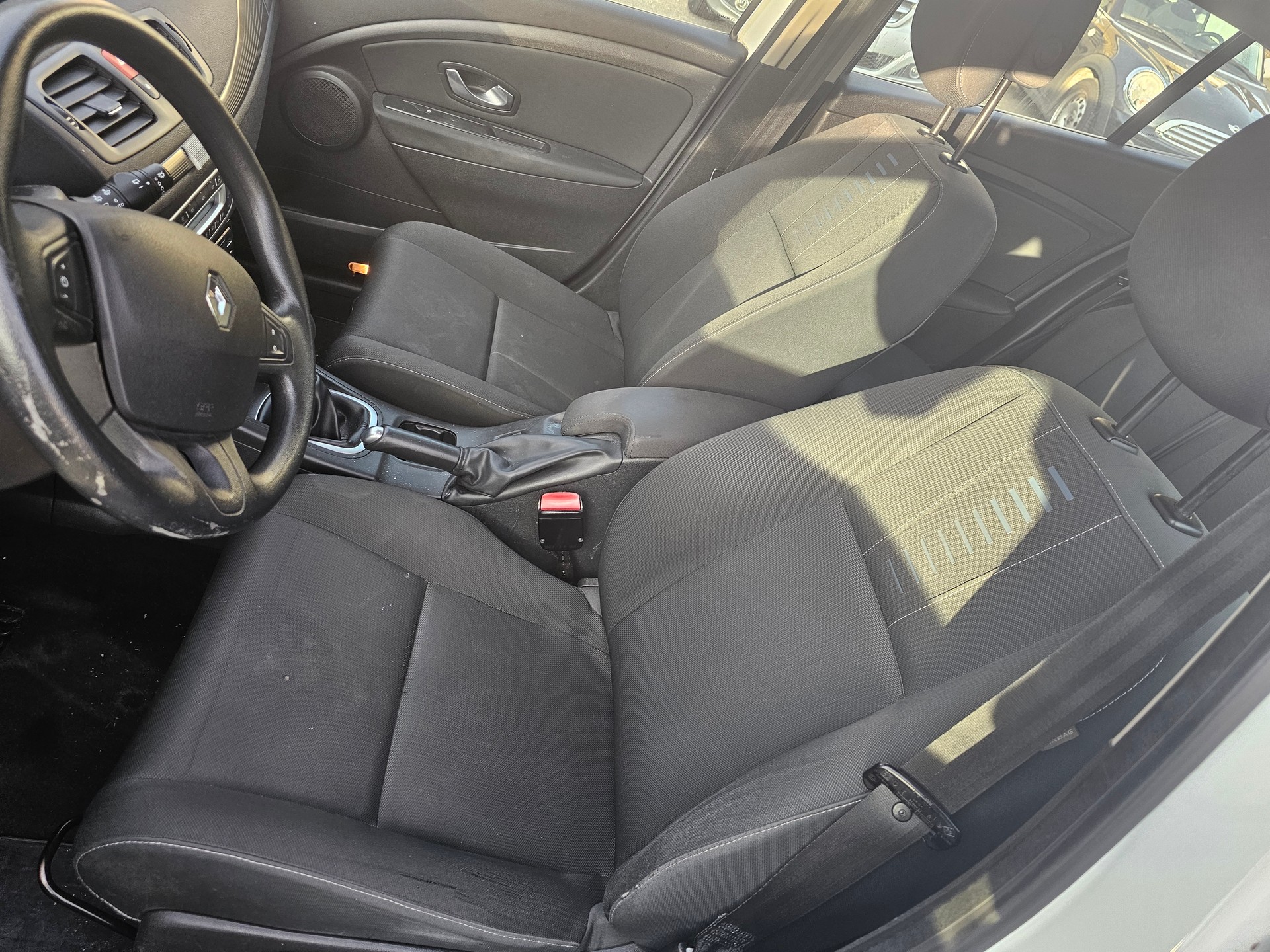 RENAULT Mégane 1.6 16V Expression-image-4