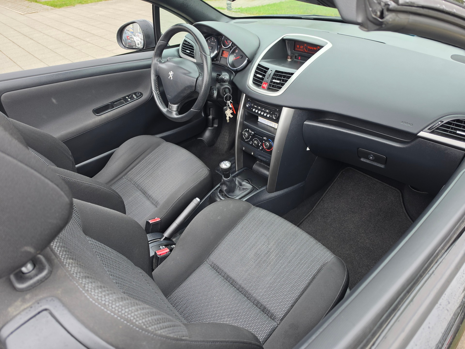 PEUGEOT 207 CC 1.6 16V Allure-image-10