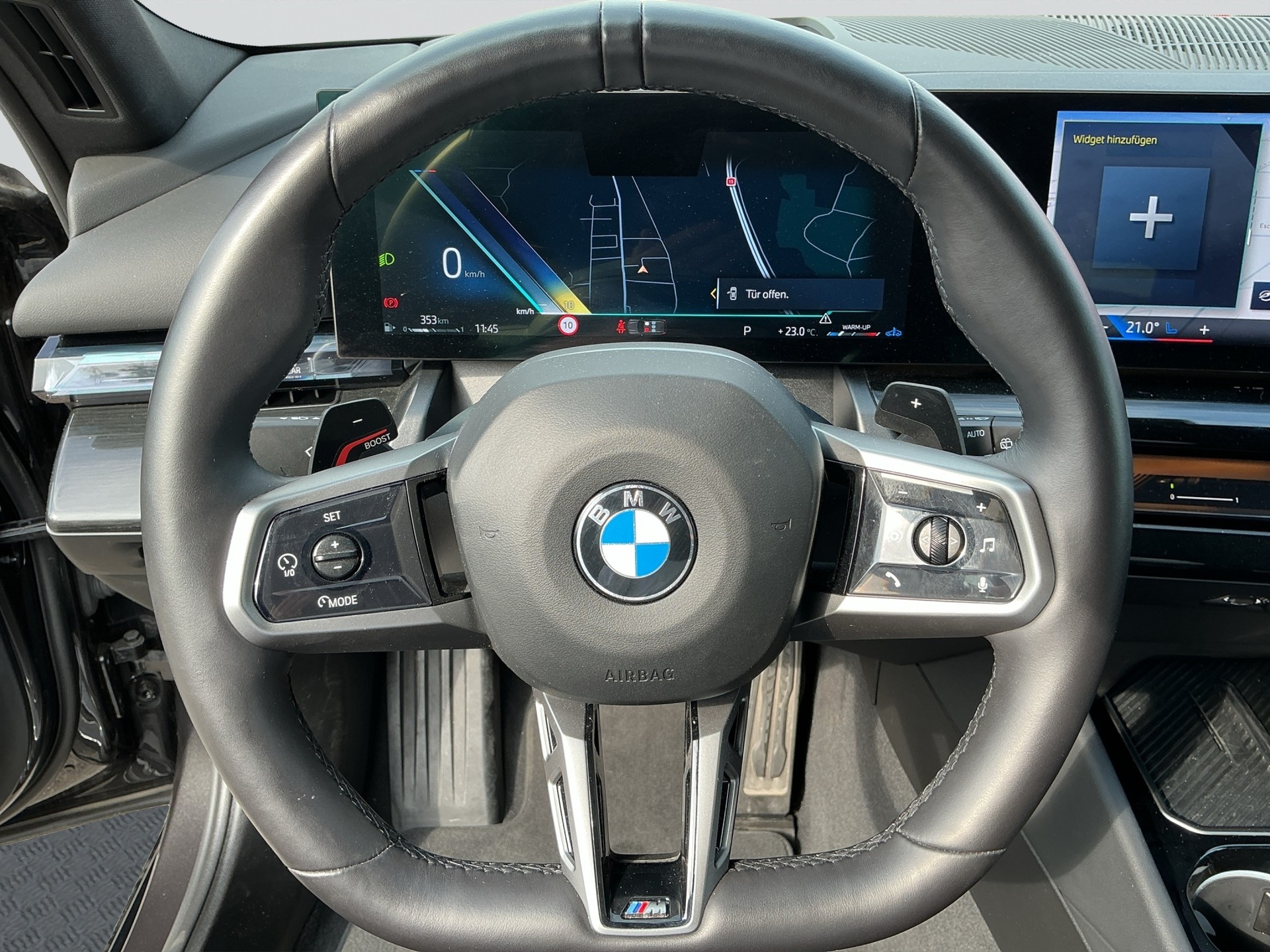 BMW 520d xDrive 48V Touring M Sport Steptronic-image-11
