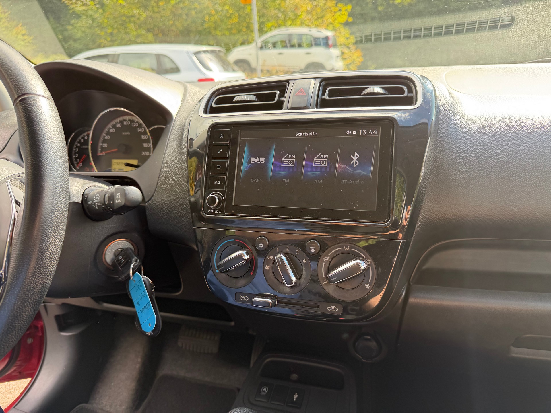 MITSUBISHI Space Star 1.2 CVT Inform-image-8