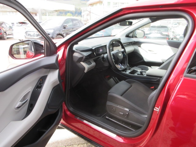 FORD Capri Extended Range Premium AWD-image-2