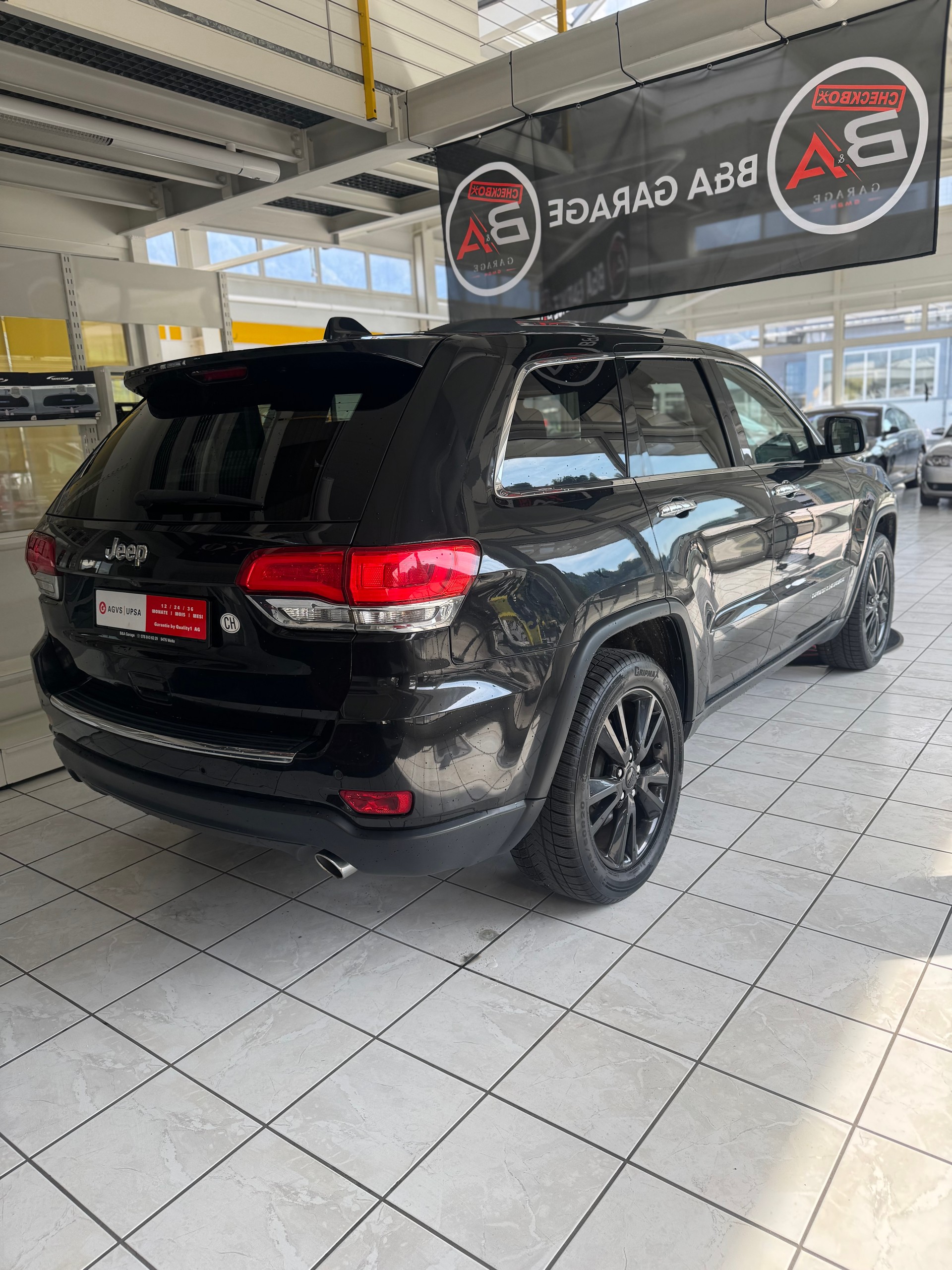 JEEP Grand Cherokee 3.0 CRD Limited Automatic-image-3
