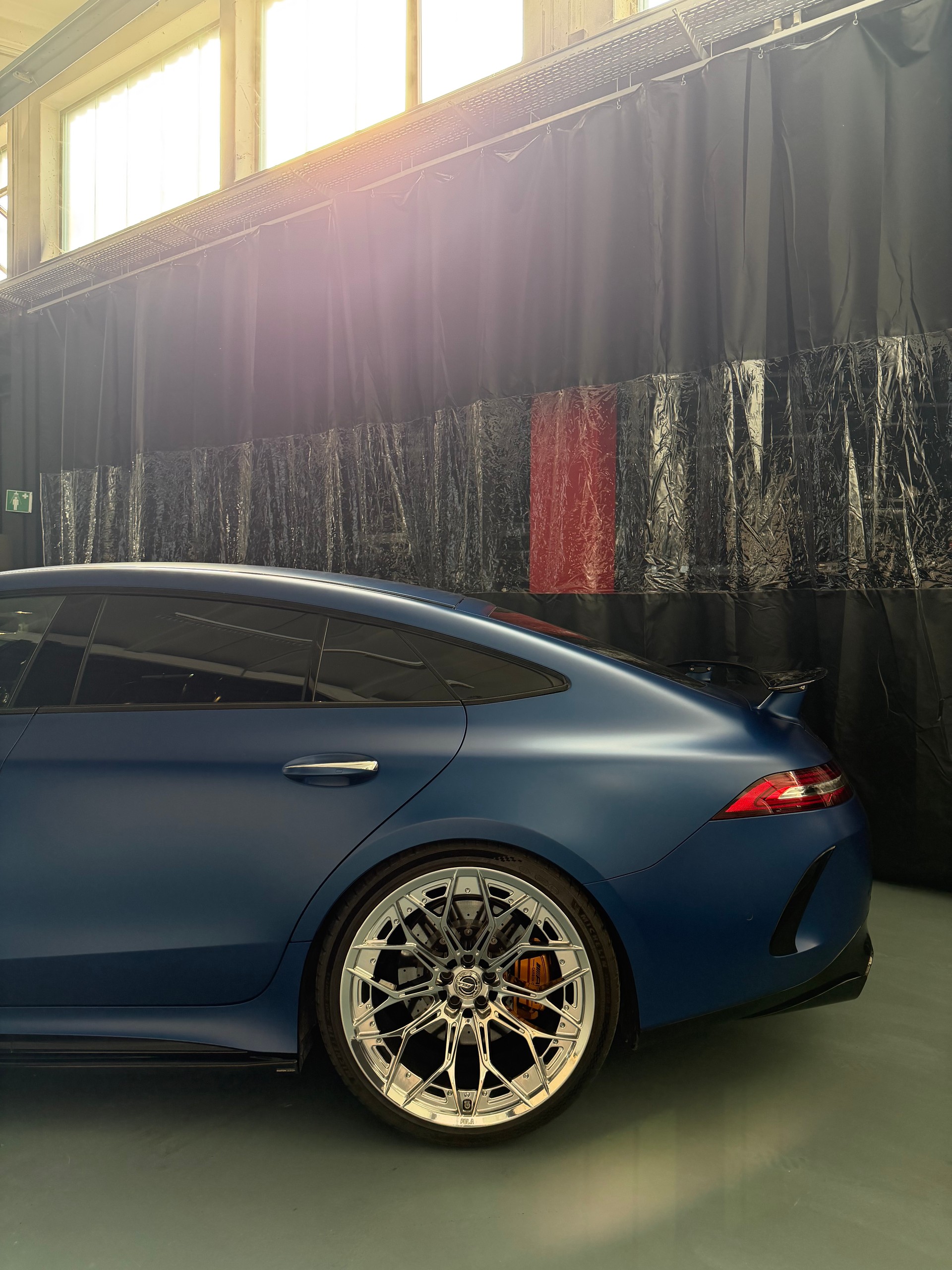 MERCEDES-BENZ AMG GT 4 63 S 4Matic+ AMG Sondermodell 2 Speedshift MCT-image-4