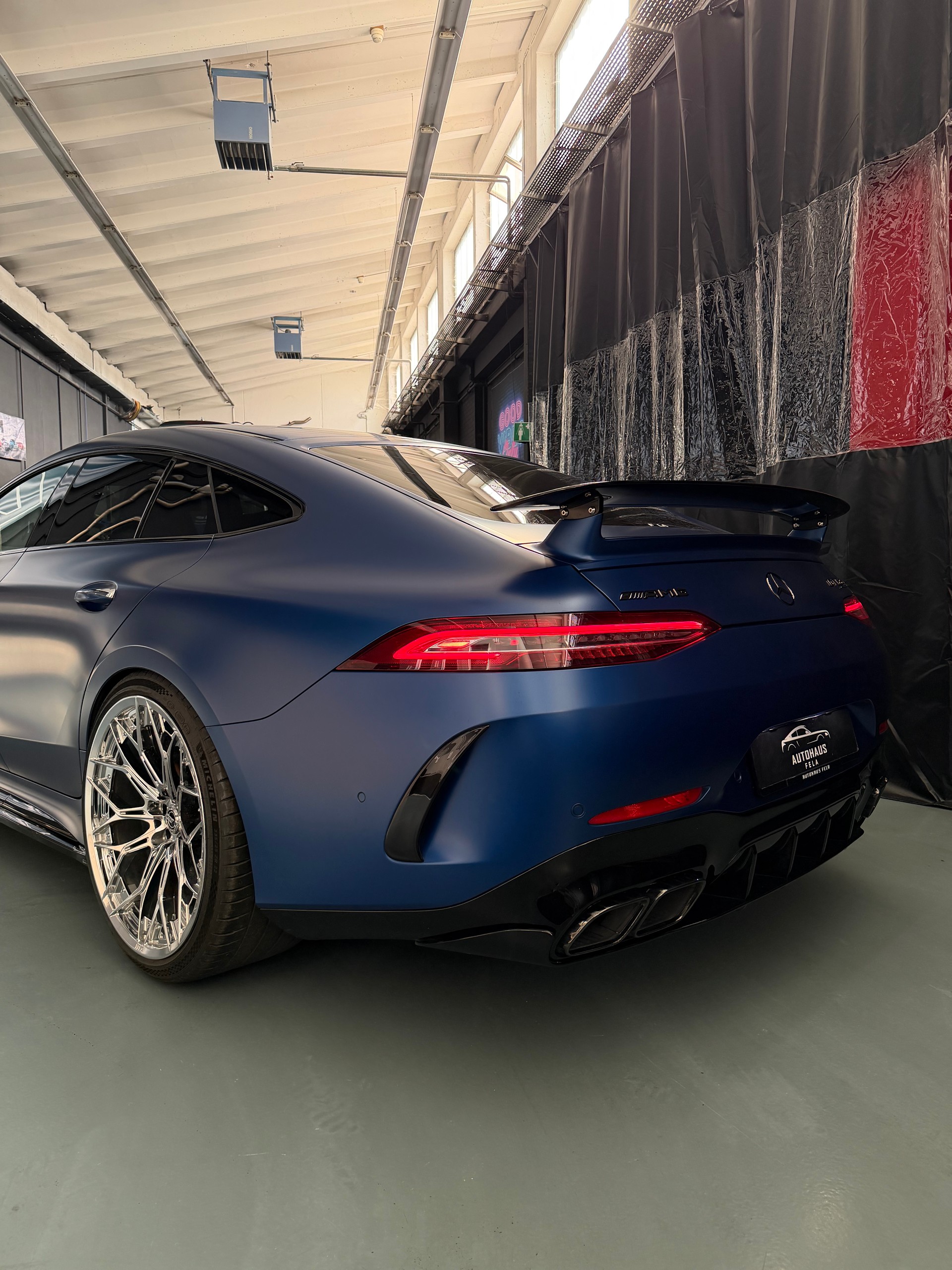 MERCEDES-BENZ AMG GT 4 63 S 4Matic+ AMG Sondermodell 2 Speedshift MCT-showroom-element-3