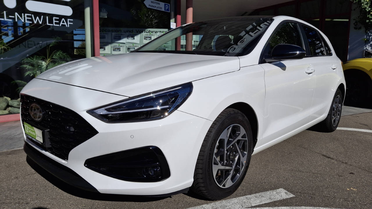 HYUNDAI i30 1.5 T-GDi Vertex-image-1