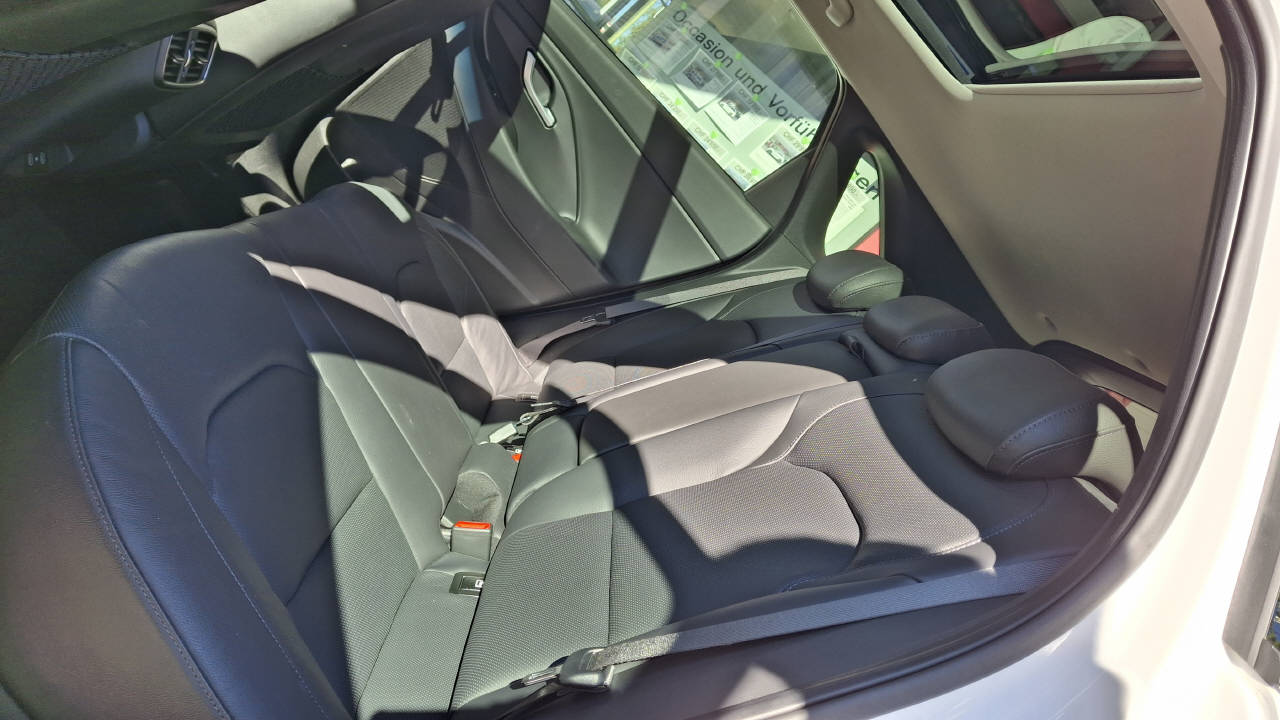 HYUNDAI i30 1.5 T-GDi Vertex-image-8