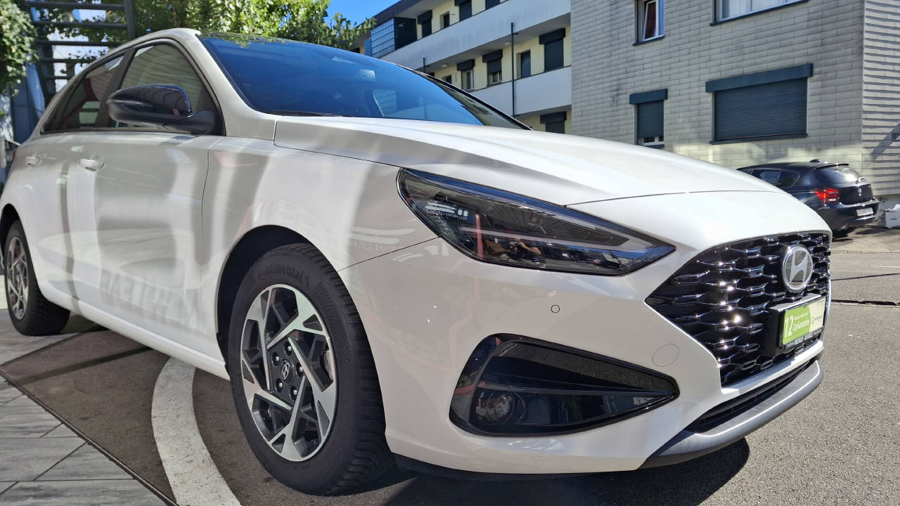 HYUNDAI i30 1.5 T-GDi Vertex-image-2