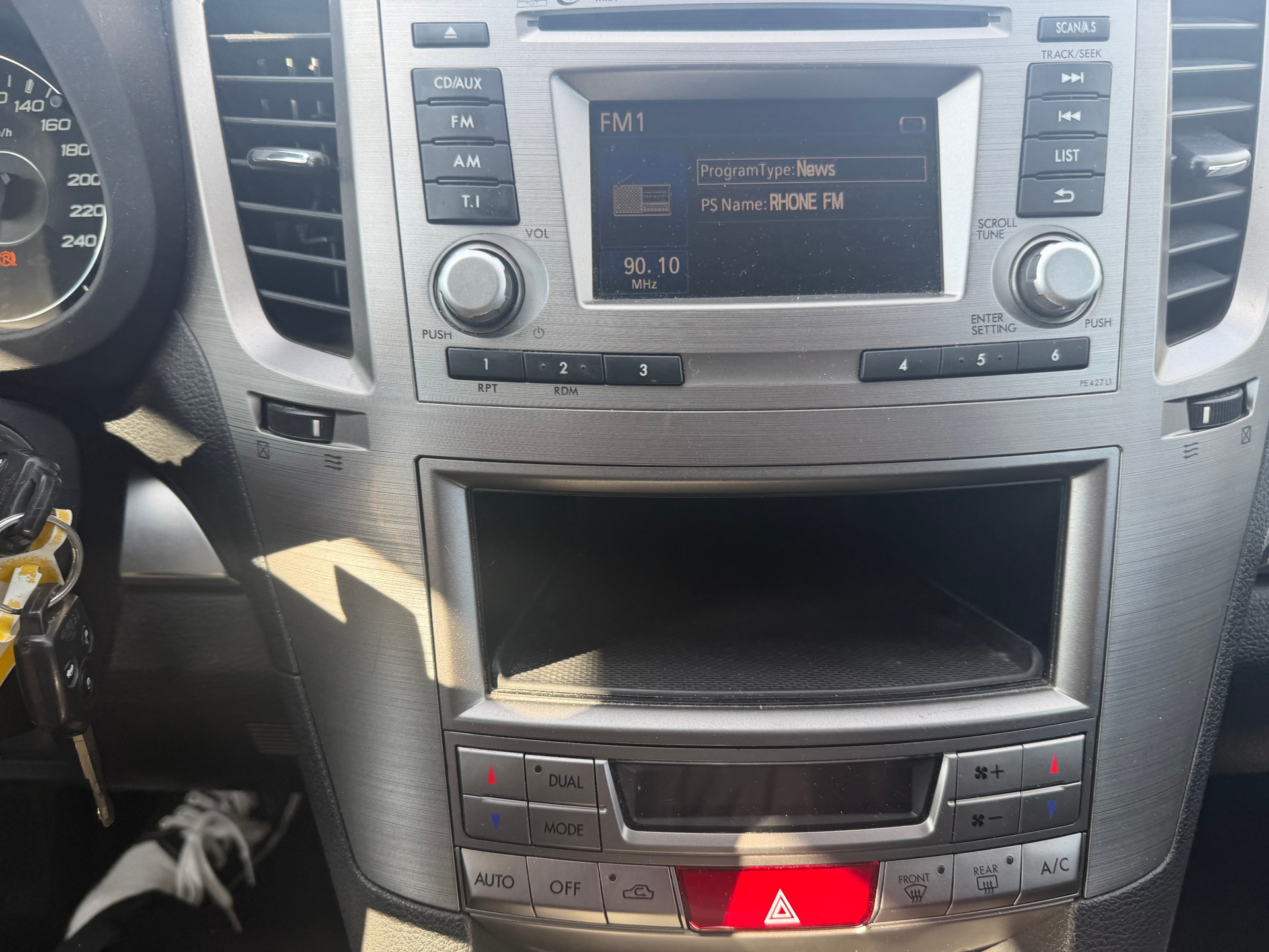 SUBARU Legacy 2.0i Advantage AWD Lineartronic-image-8