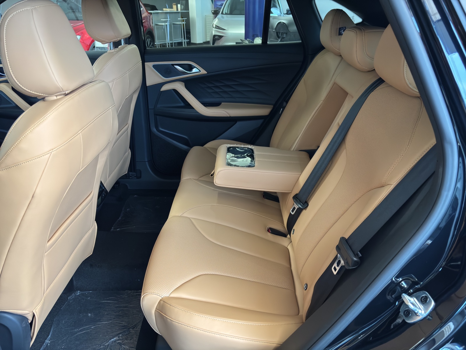 MG HS 1.5 Hybrid Luxury-image-4