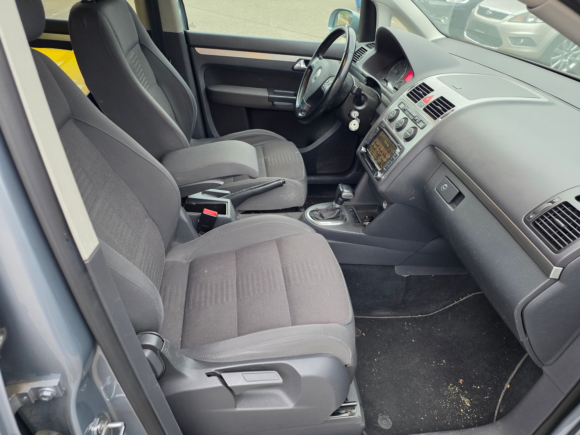 VW Touran 2.0 TDI Highline-image-6