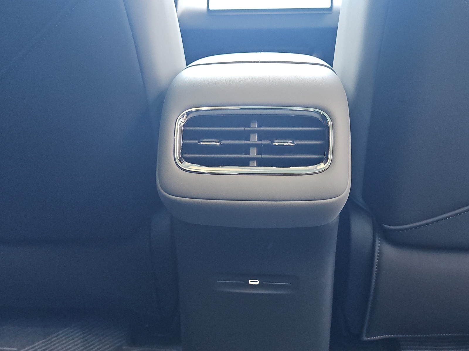 ZEEKR X 69kWh Privilege AWD (My 2026)-image-21
