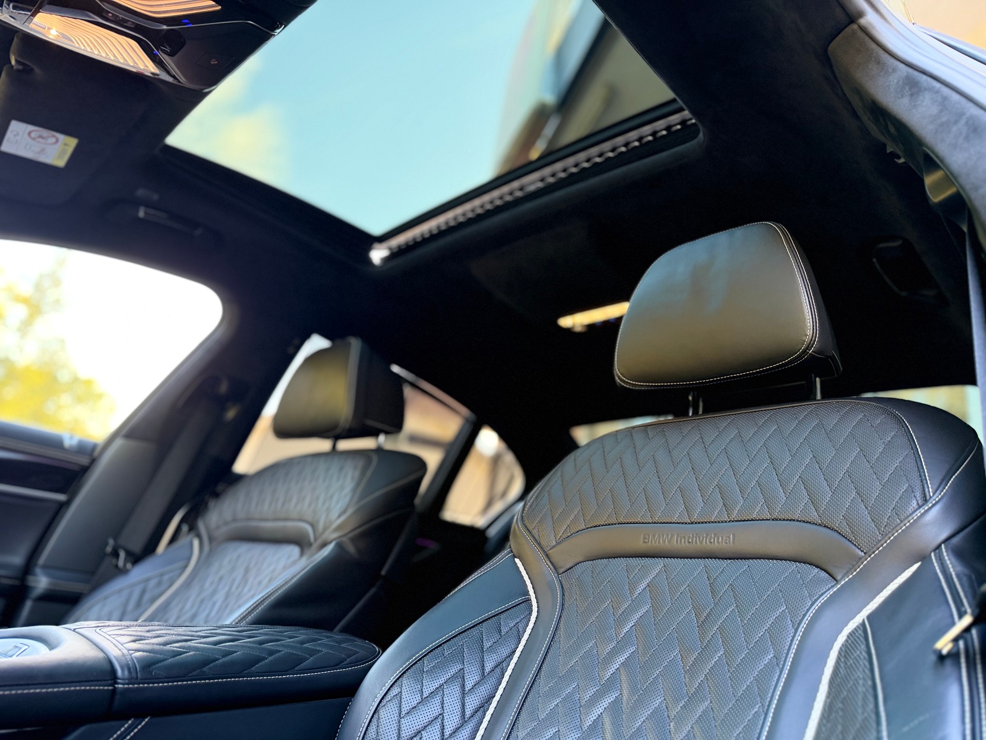 BMW 750i xDrive Steptronic-image-7