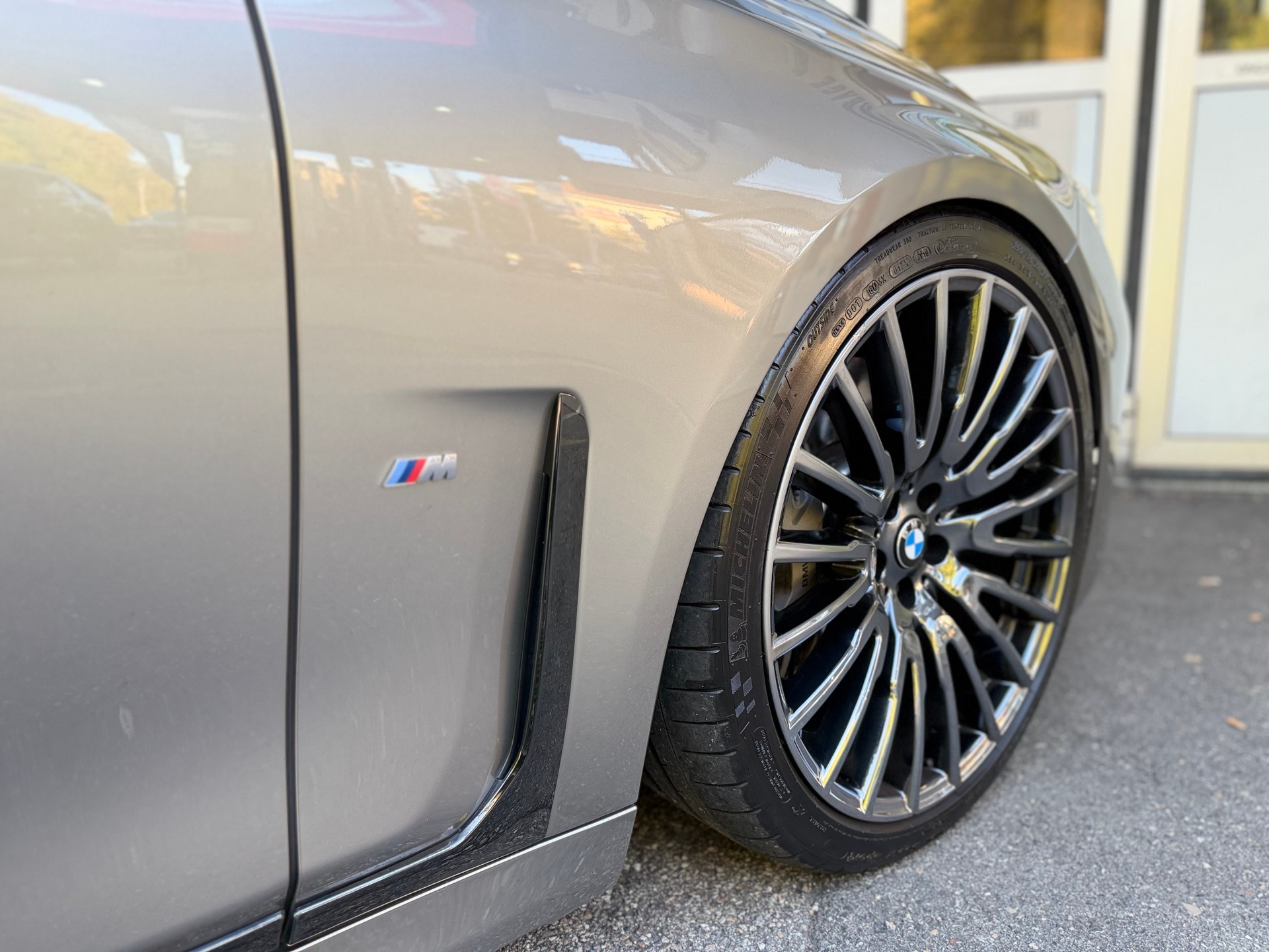 BMW 750i xDrive Steptronic-image-2