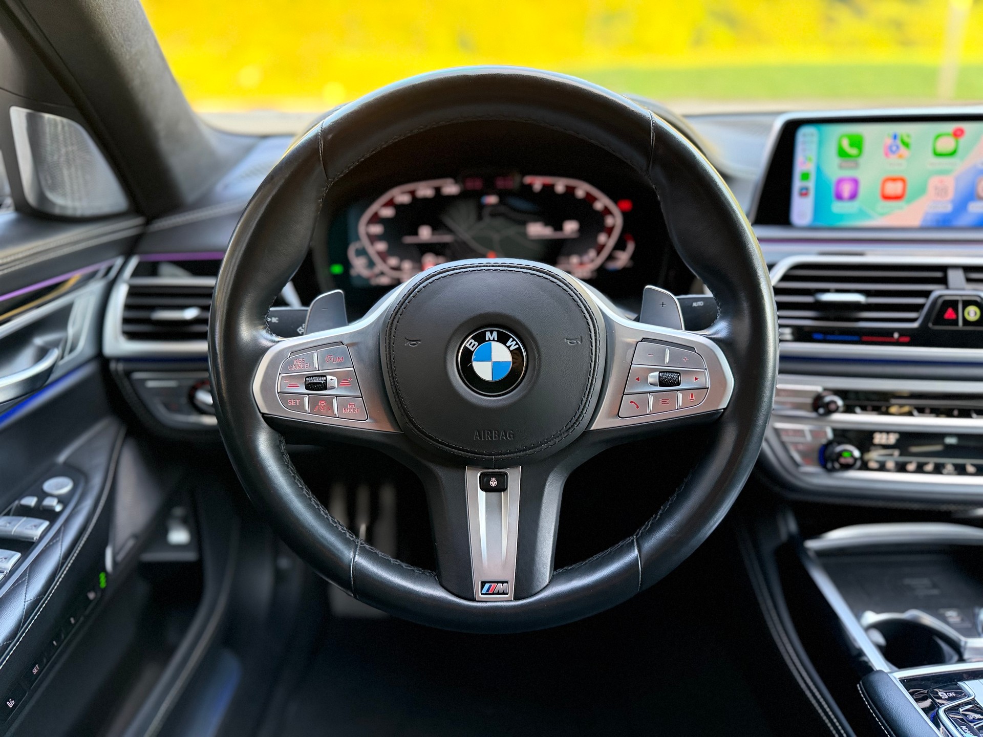 BMW 750i xDrive Steptronic-image-13
