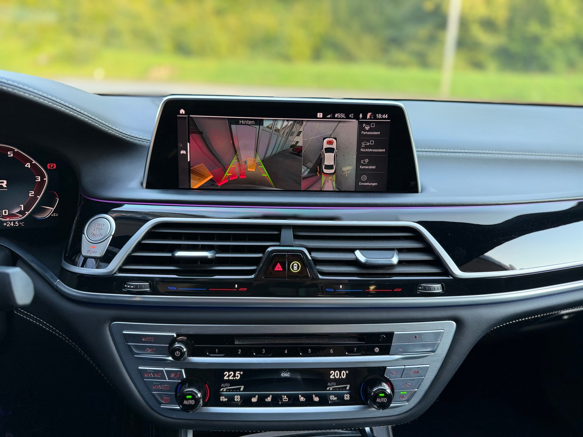 BMW 750i xDrive Steptronic-image-26