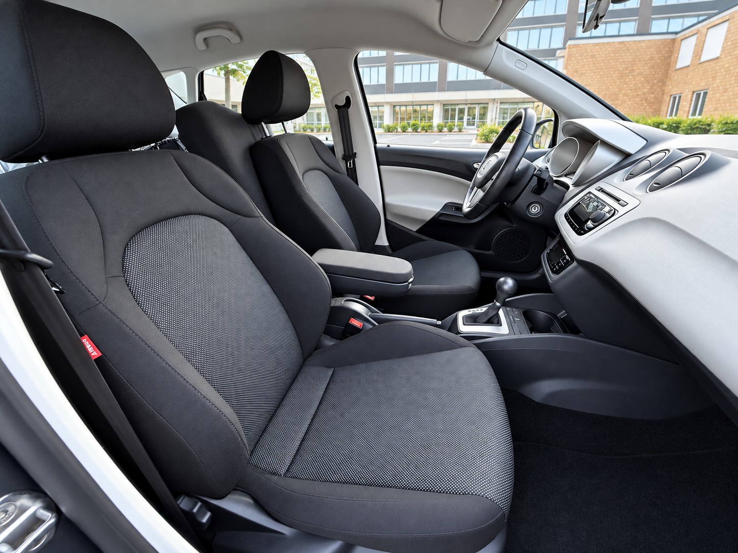 SEAT Ibiza 1.6 Style DSG-image-6