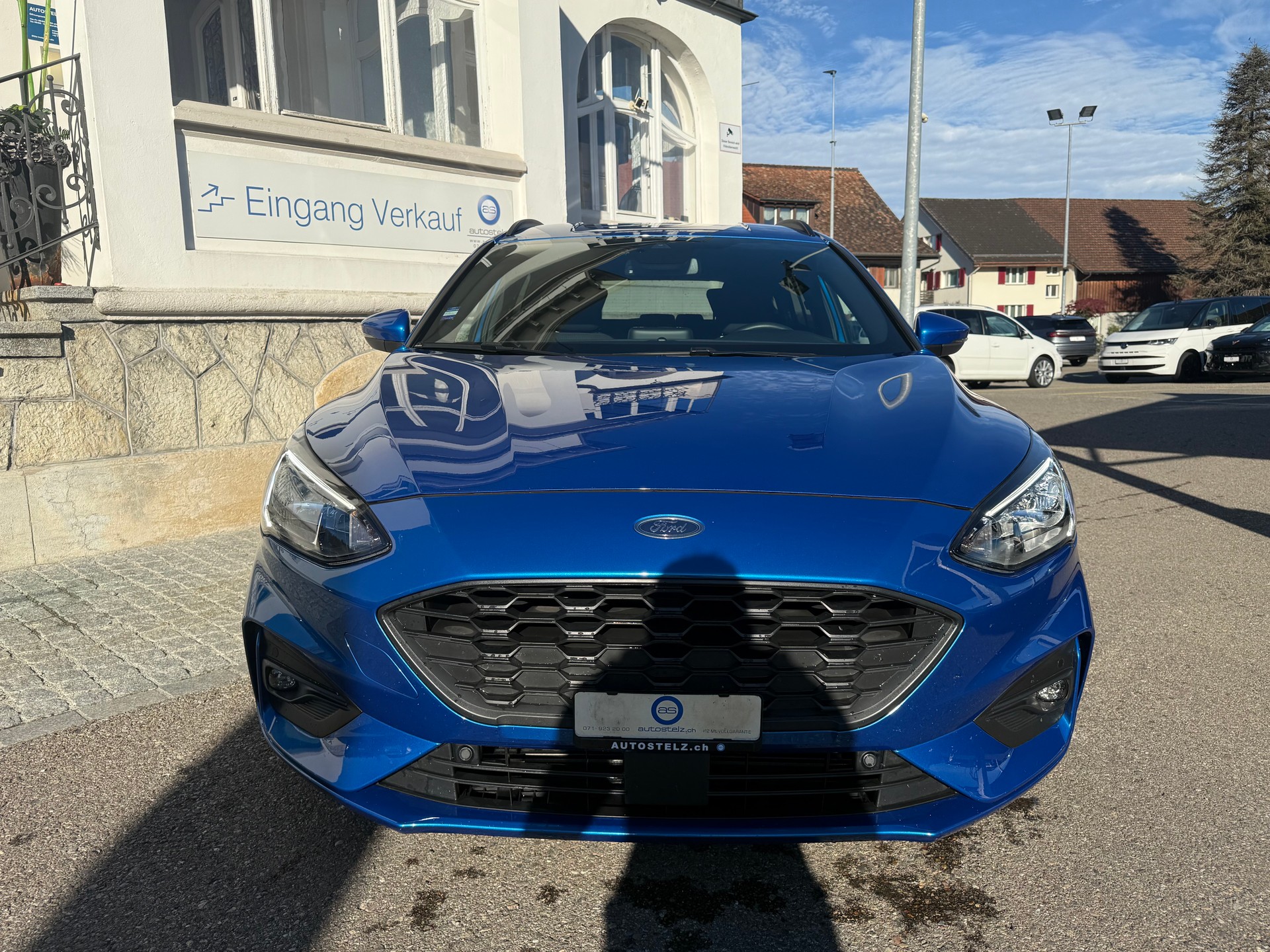 FORD Focus Station Wagon 1.0i EcoB 125 ST-Line-image-2