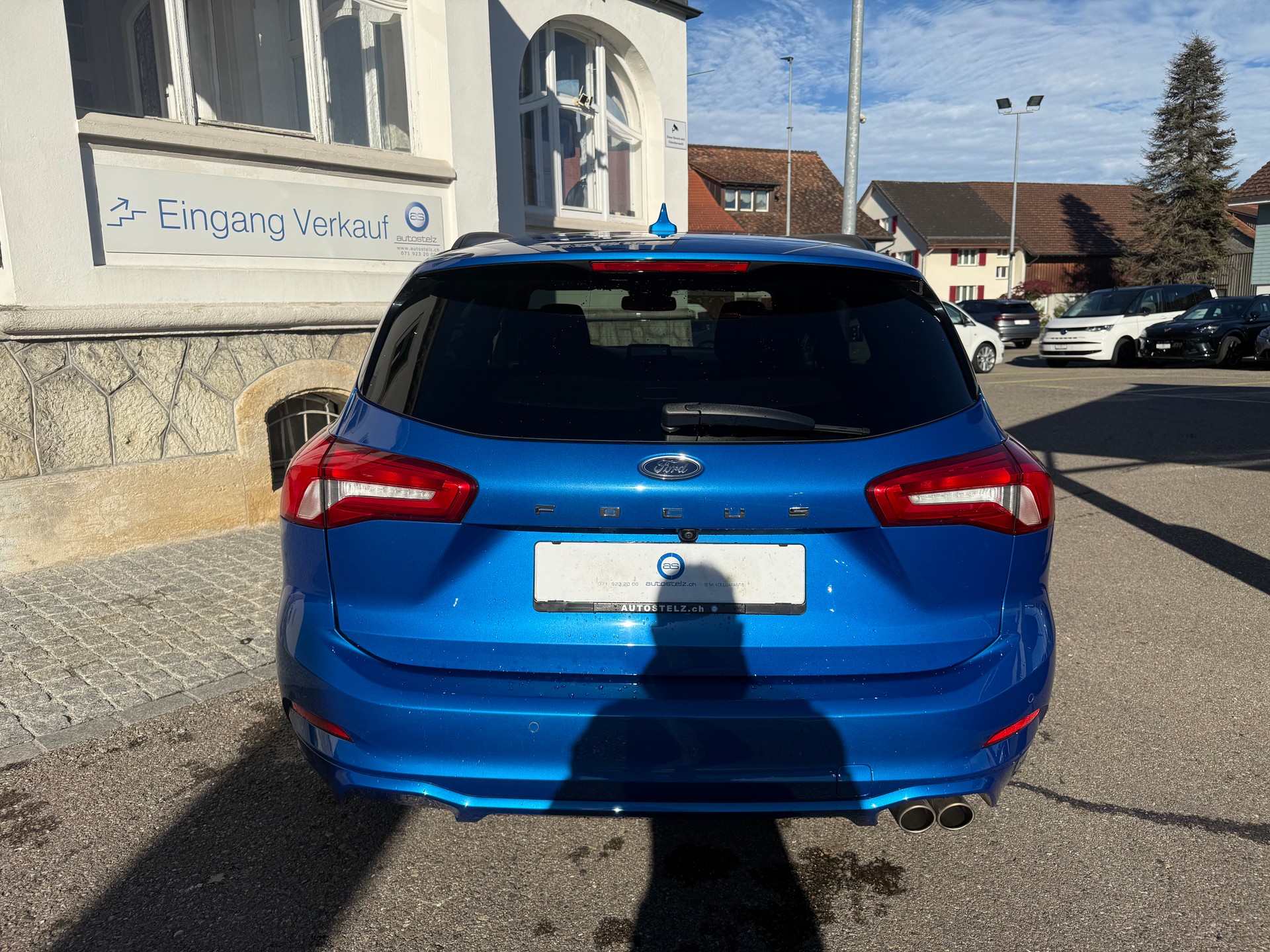 FORD Focus Station Wagon 1.0i EcoB 125 ST-Line-image-6