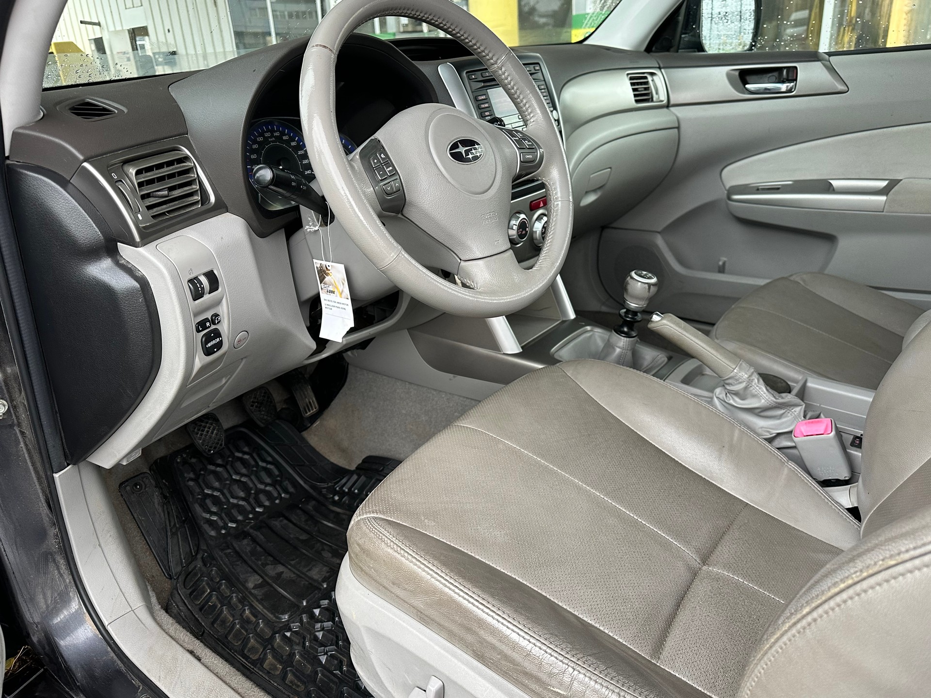 SUBARU Forester 2.0D XS Comfort-image-12