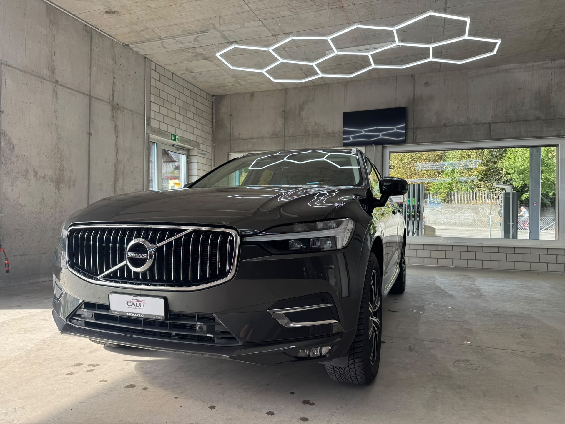 VOLVO XC60-image-0