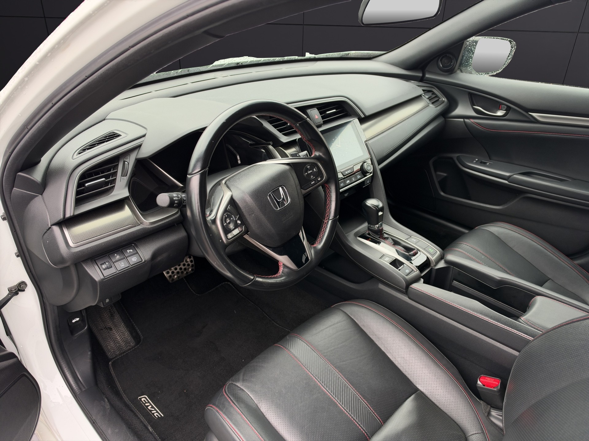 HONDA Civic 1.0 VTEC Elegance CVT-image-13