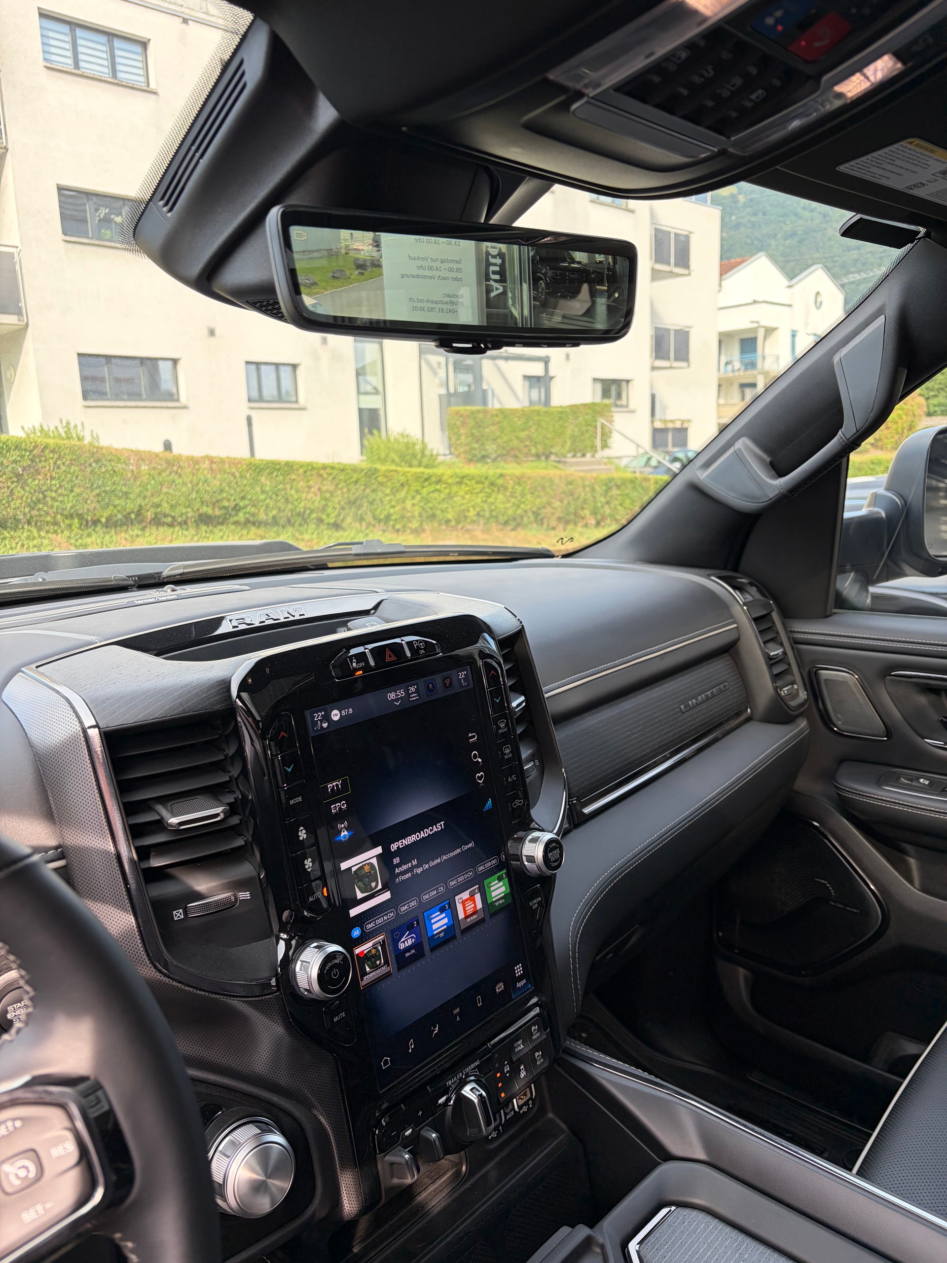 DODGE Ram 1500 Limited Crew Cab 5,7 V8 Night Edition E-Torque-image-11