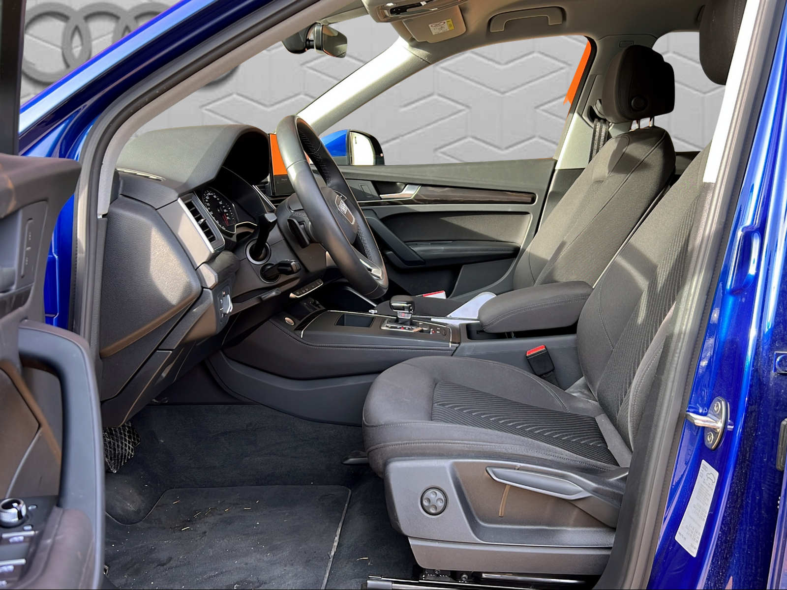 AUDI Q5 40 TDI advanced quattro S-tronic-image-6