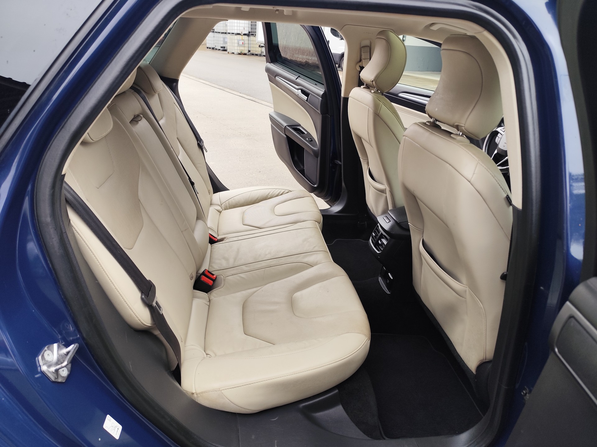 FORD Mondeo 2.0 TDCi Business Plus-image-7