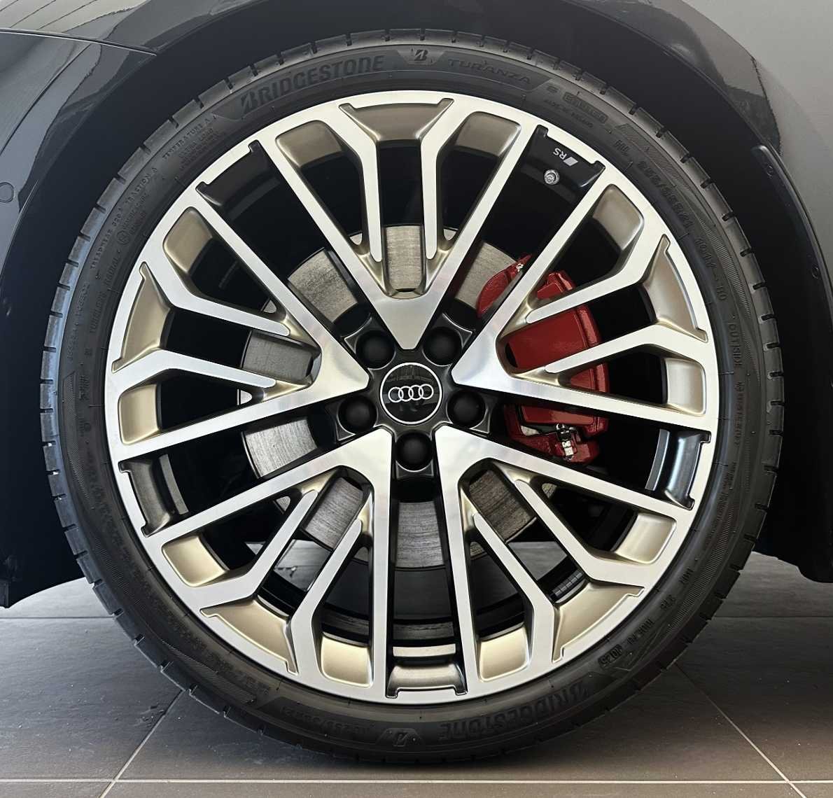 AUDI A6 Avant TFSI quattro 270 kW S tronic-image-2