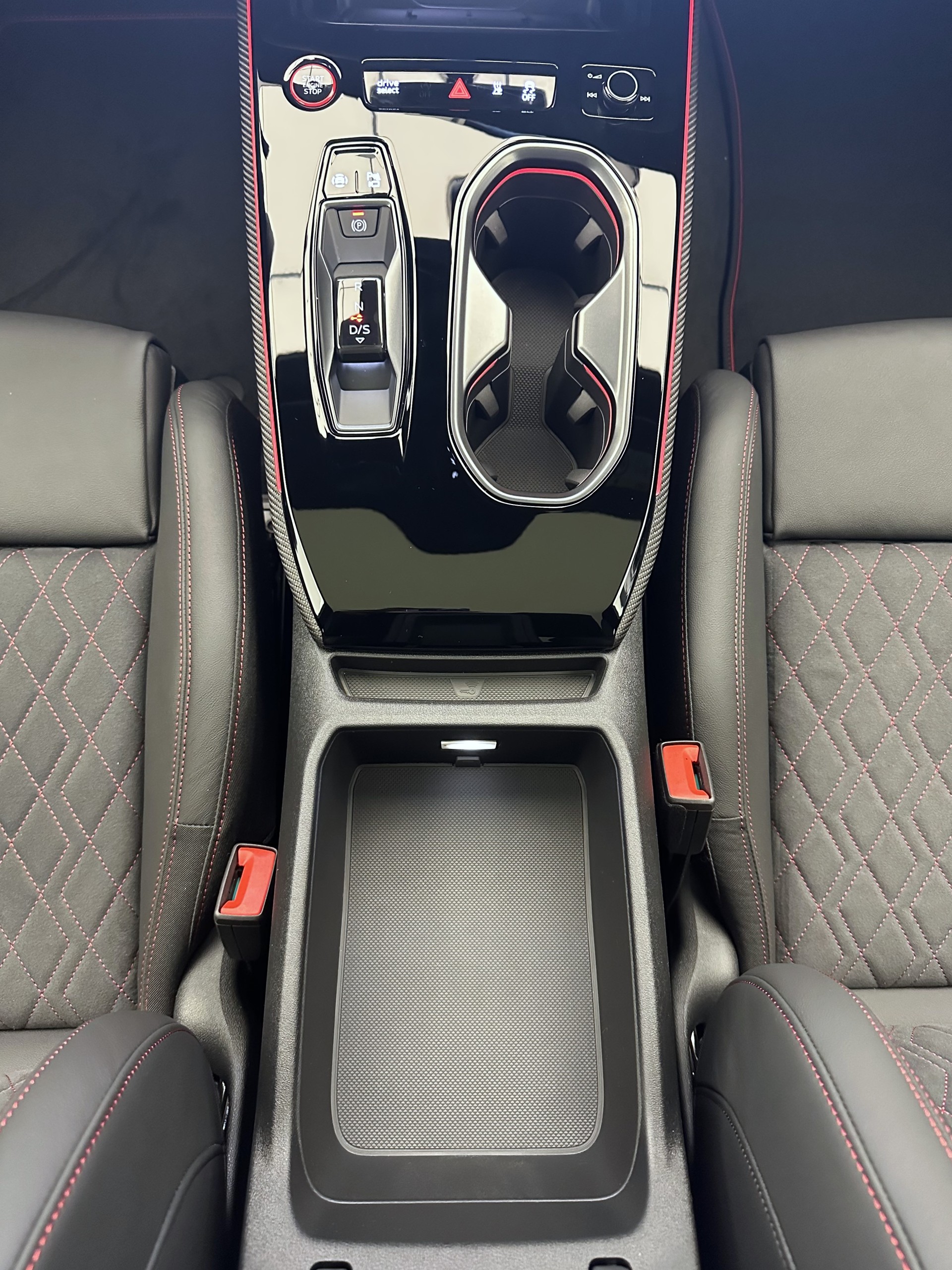 AUDI A6 Avant TFSI quattro 270 kW S tronic-image-11