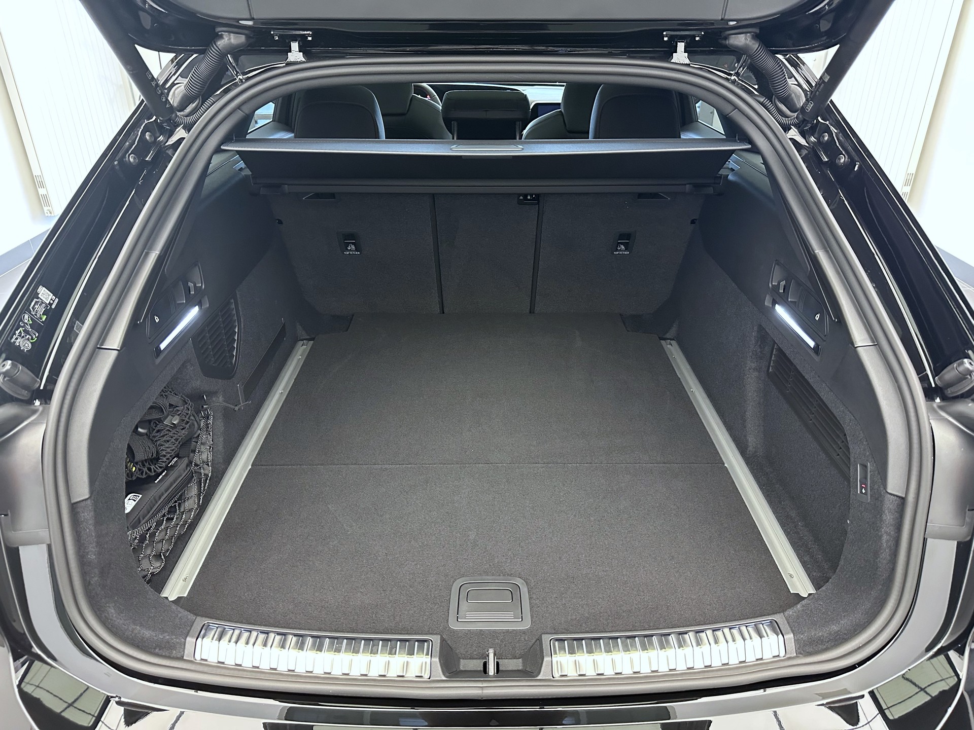 AUDI A6 Avant TFSI quattro 270 kW S tronic-image-24