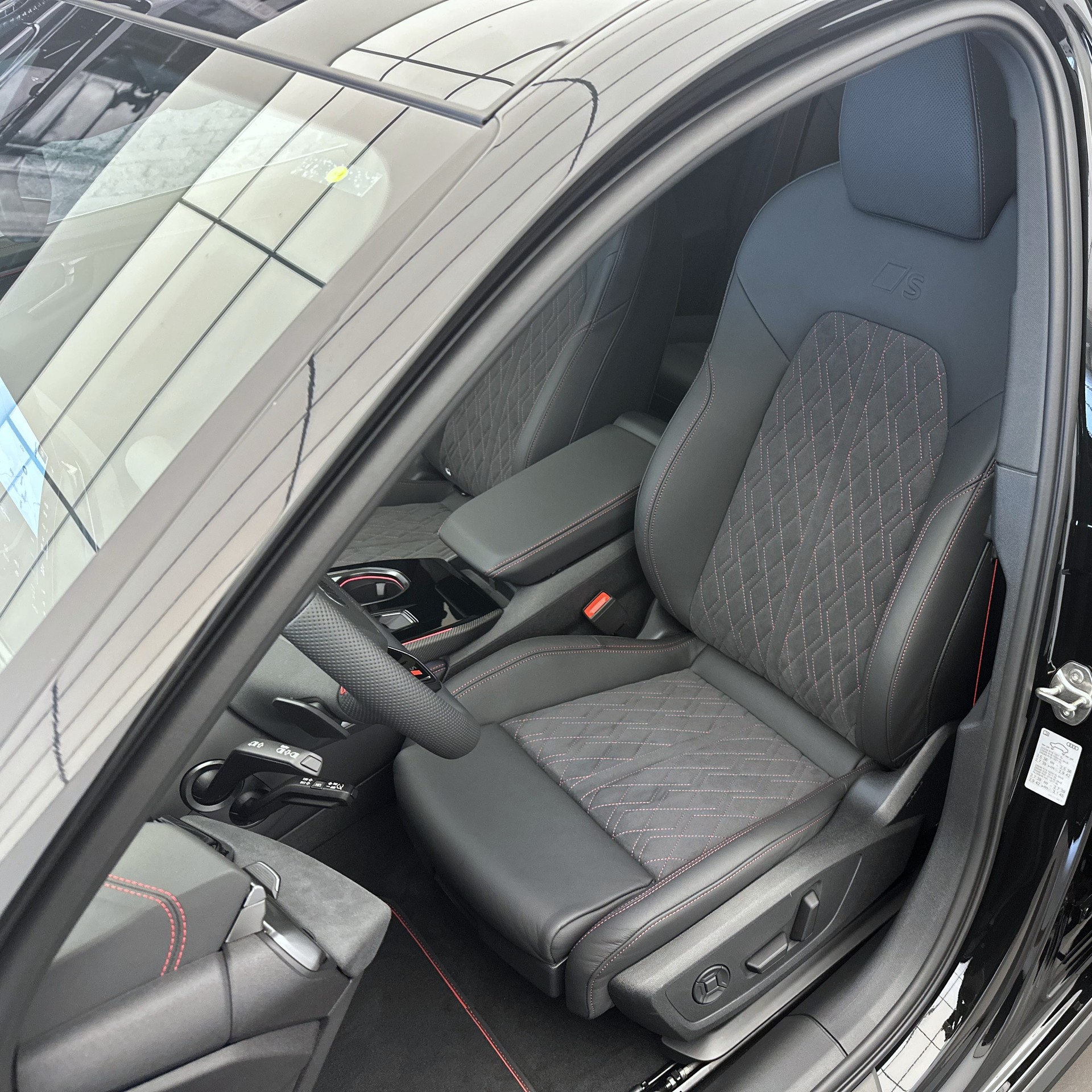 AUDI A6 Avant TFSI quattro 270 kW S tronic-image-5
