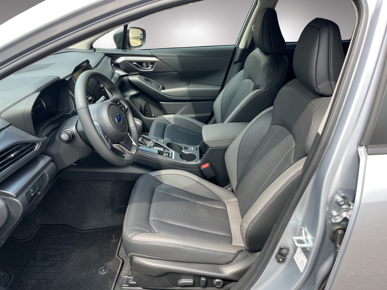 SUBARU Impreza 2.0i e-Boxer Luxury-image-8
