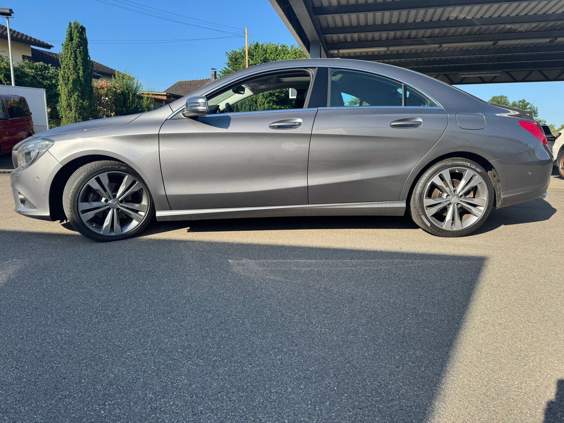 MERCEDES-BENZ CLA 200 Urban-image-4