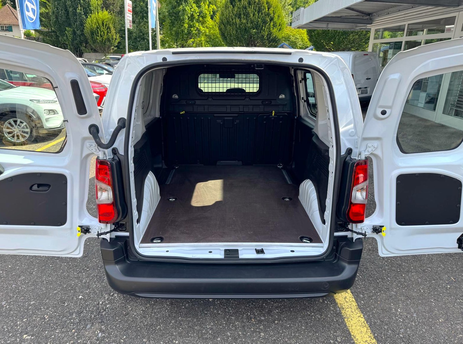 OPEL Combo 1.2 Cargo Blitz-image-12