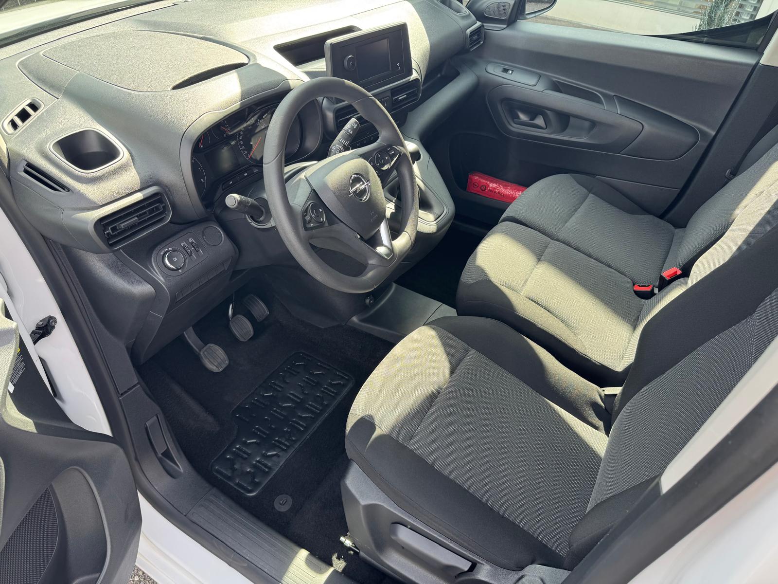 OPEL Combo 1.2 Cargo Blitz-image-1