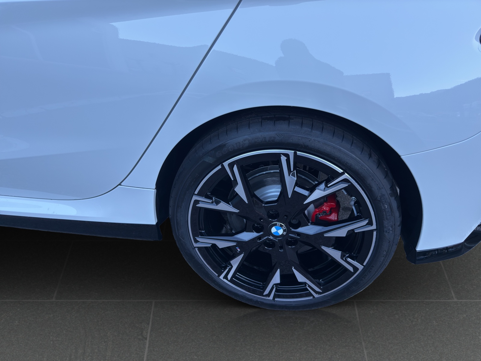 BMW 120 M Sport Pro Steptronic-image-10